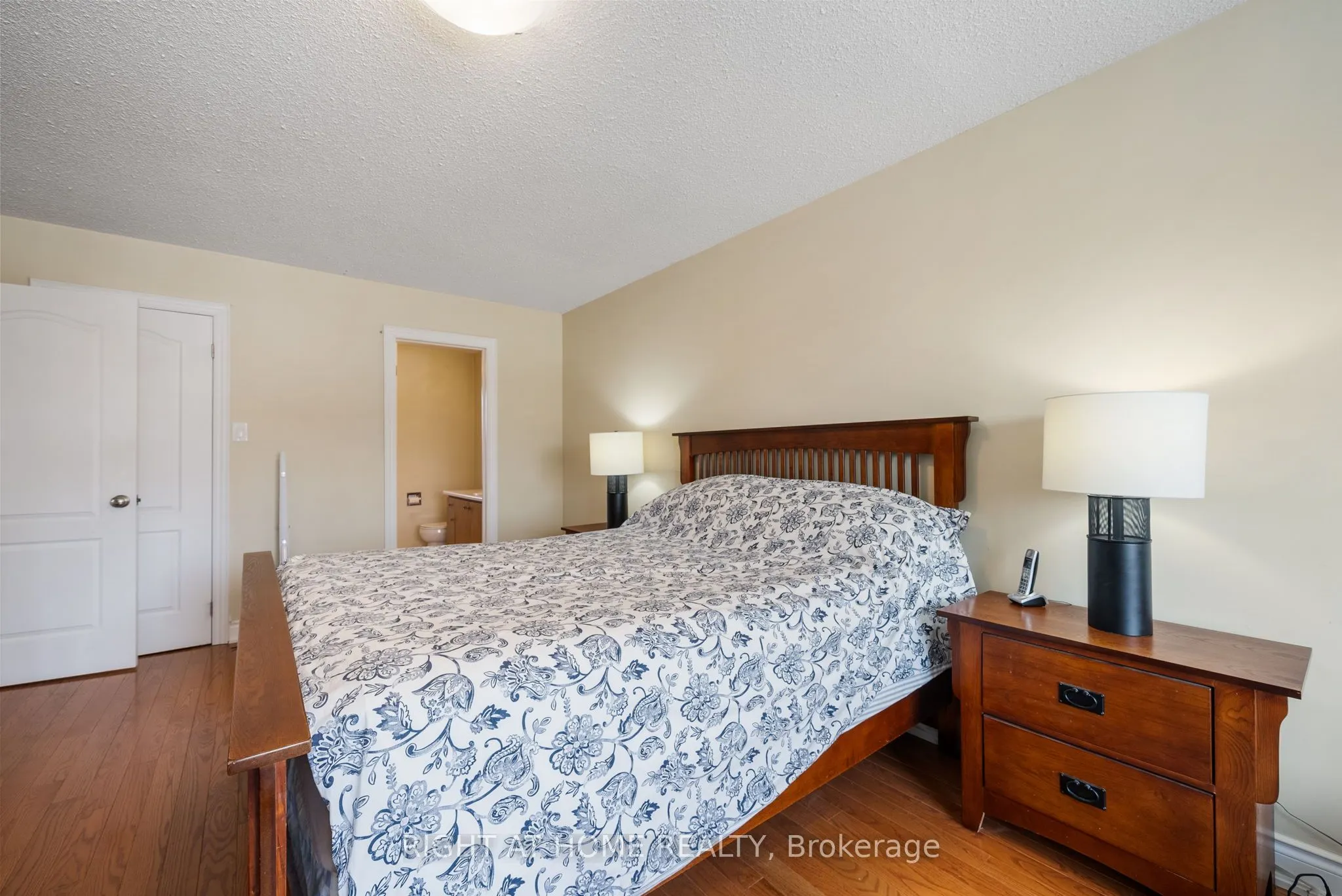 5676 Brightpool Crescent