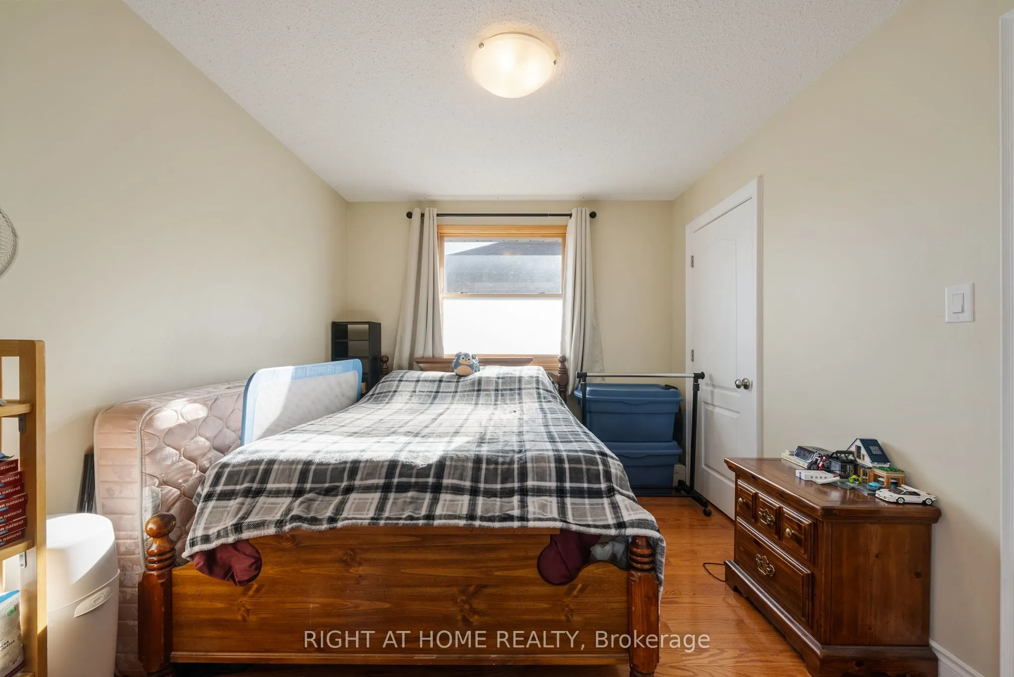 5676 Brightpool Crescent