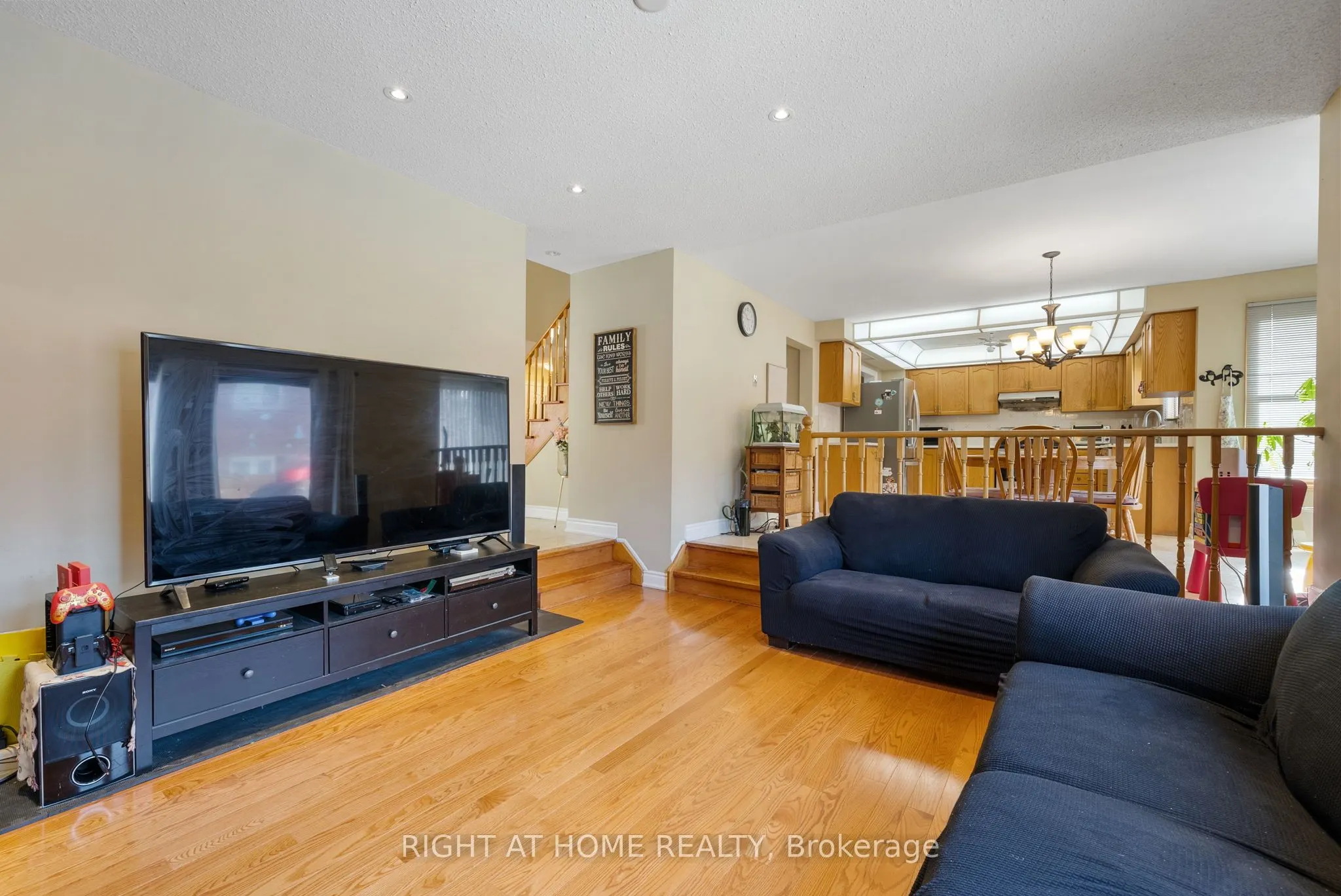 5676 Brightpool Crescent