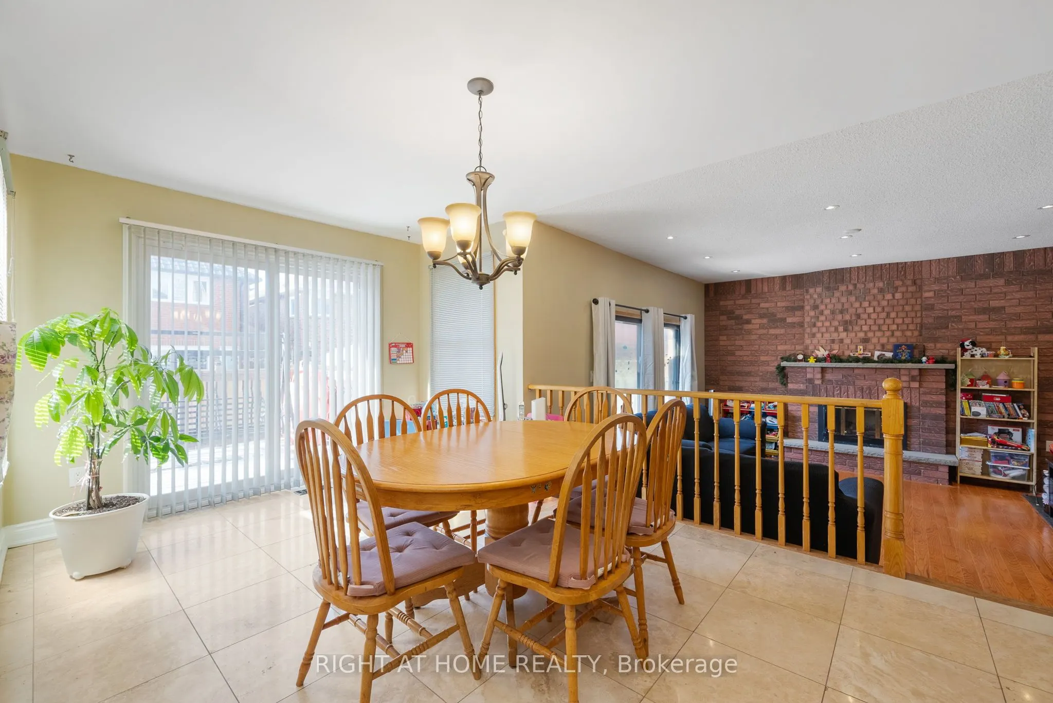 5676 Brightpool Crescent