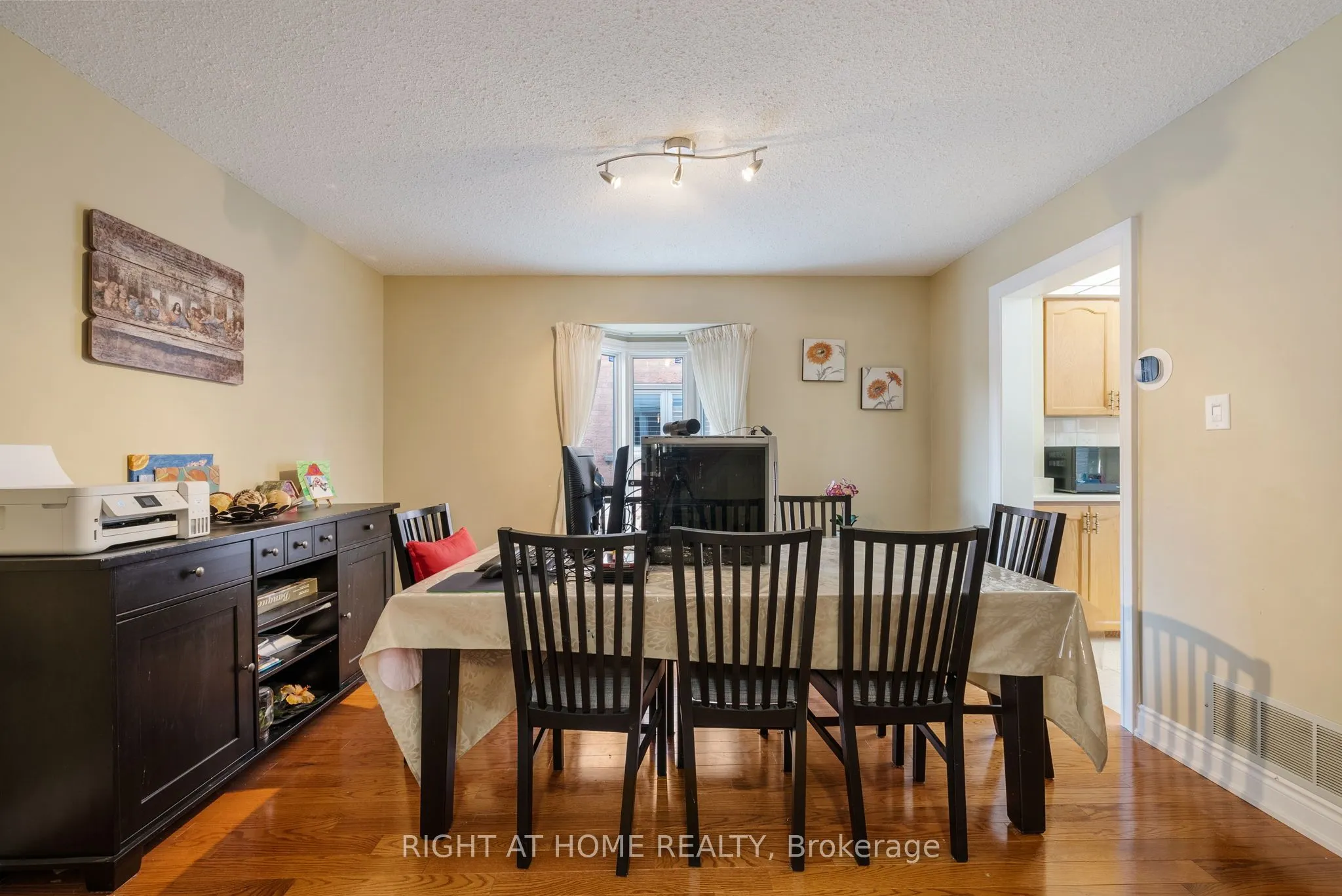5676 Brightpool Crescent