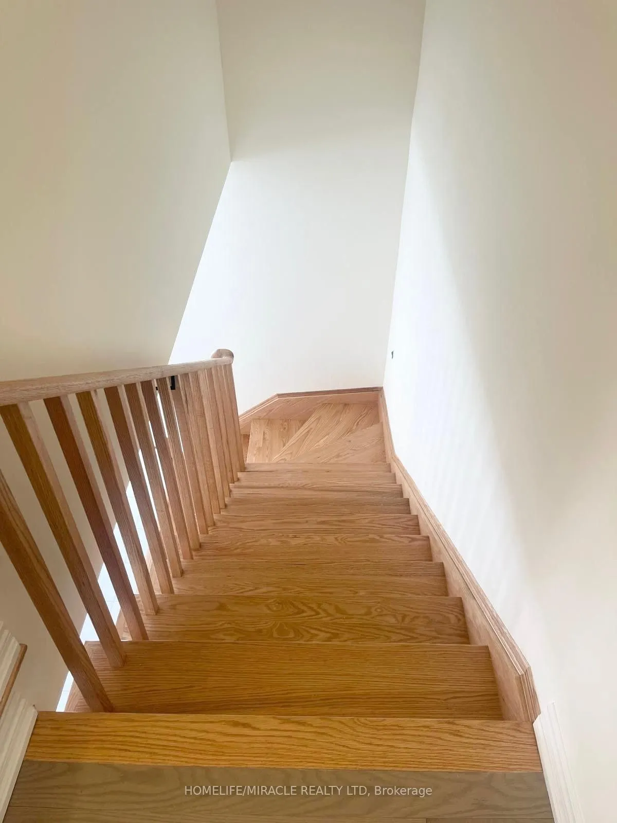 12 Nelles Way