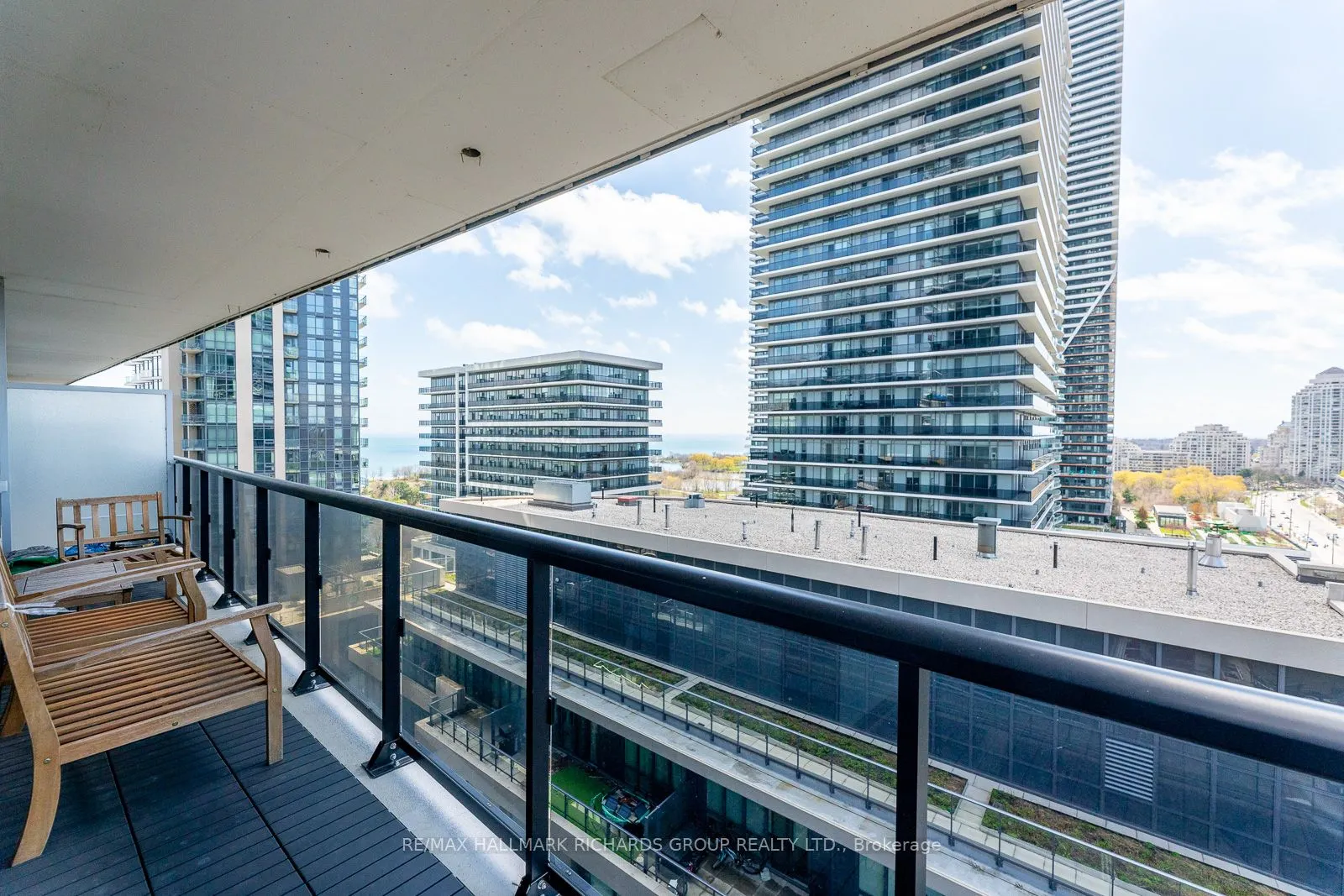56 Annie Craig Drive, #1407