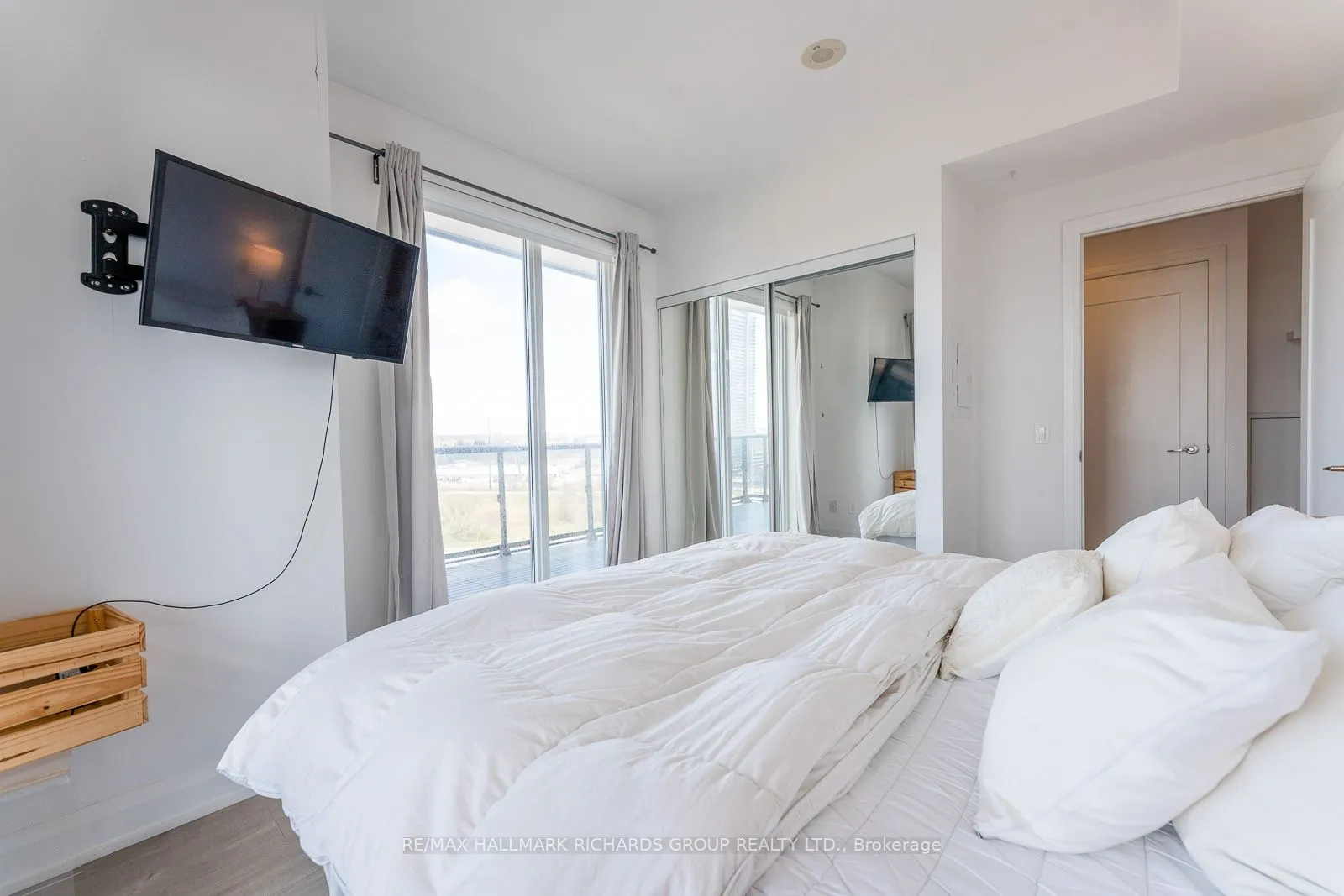 56 Annie Craig Drive, #1407