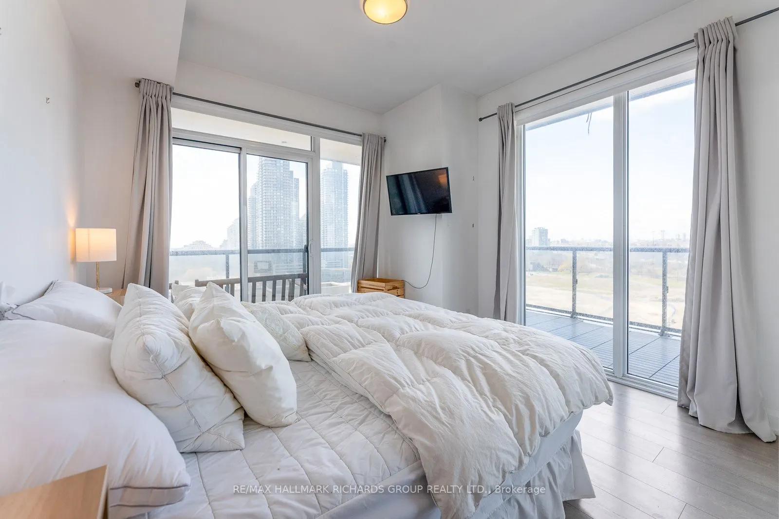 56 Annie Craig Drive, #1407