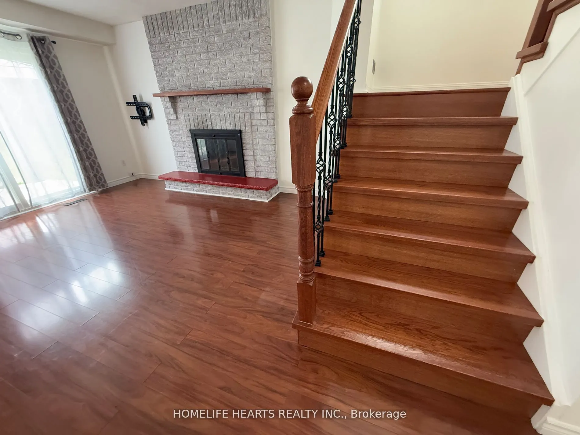 2710 Los Palmas Court