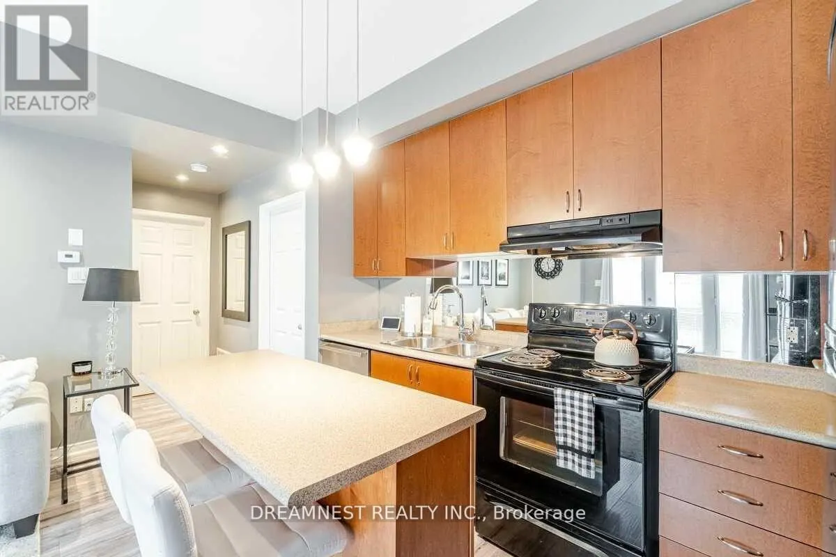 5005 Oscar Peterson Boulevard, #5