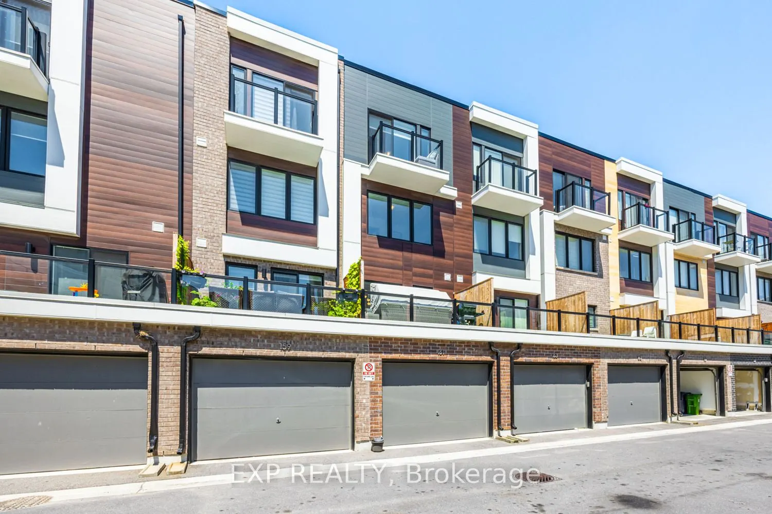 161 DOWNSVIEW PARK Boulevard