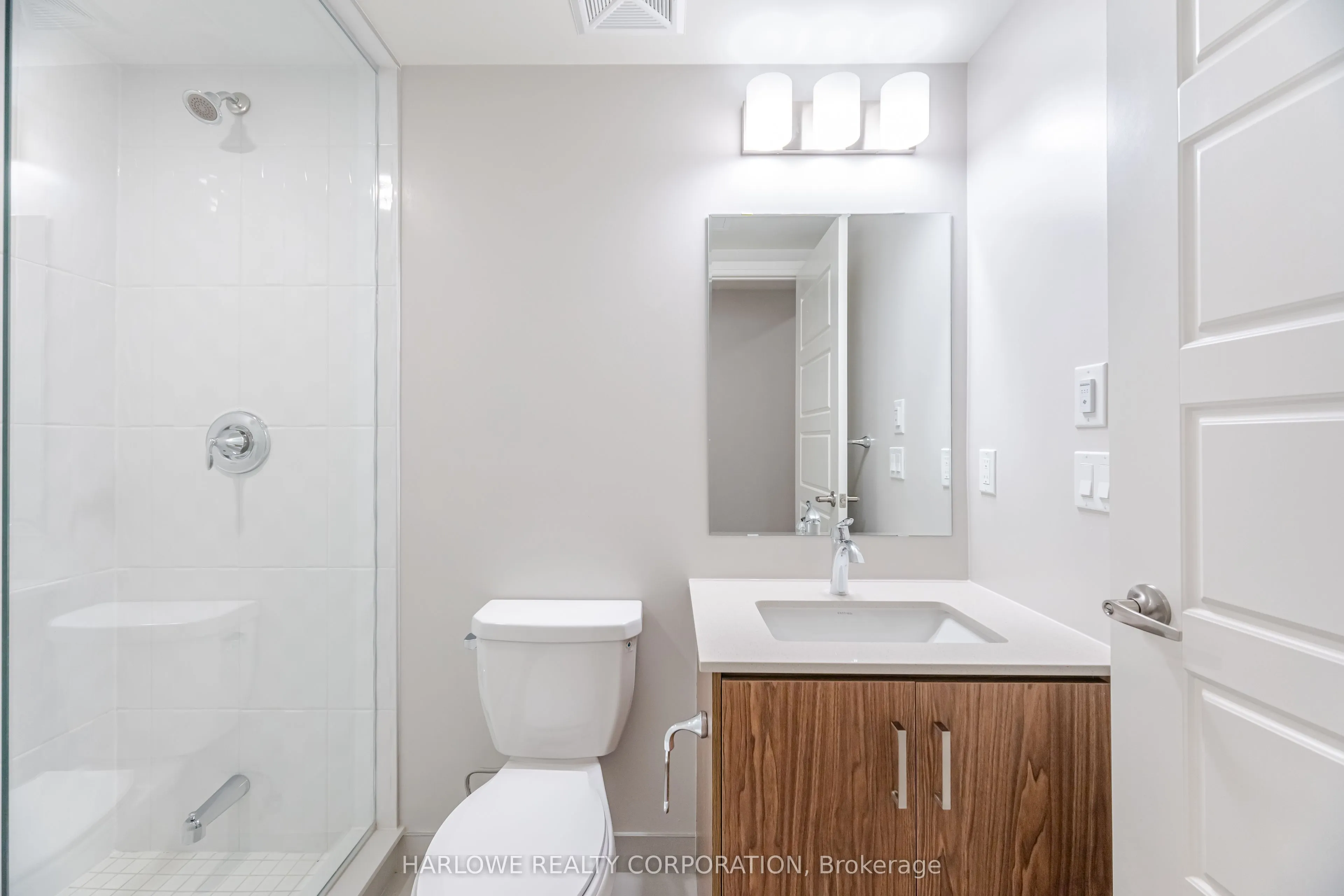 3006 William Cutmore Boulevard, #204