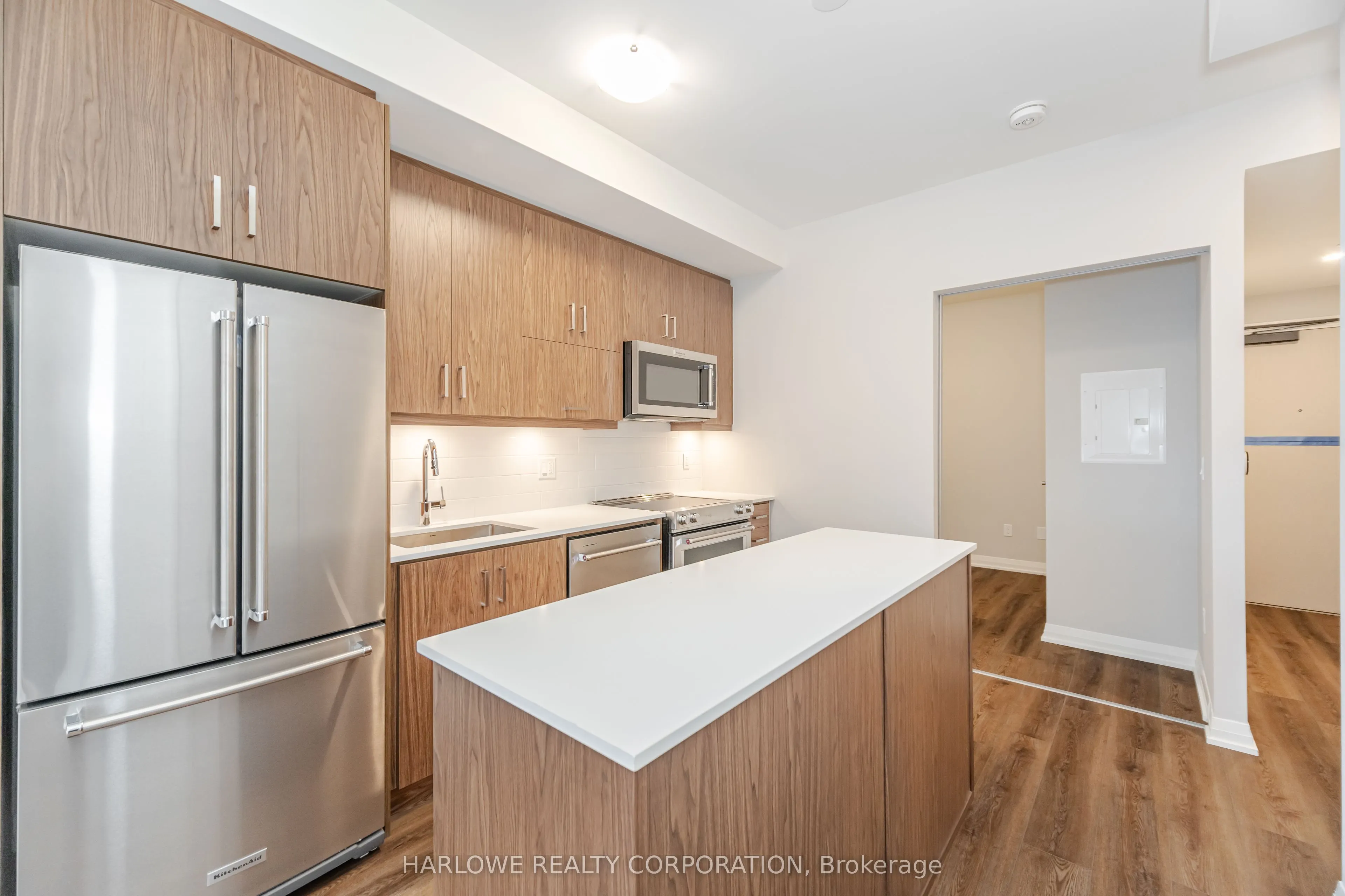 3006 William Cutmore Boulevard, #204