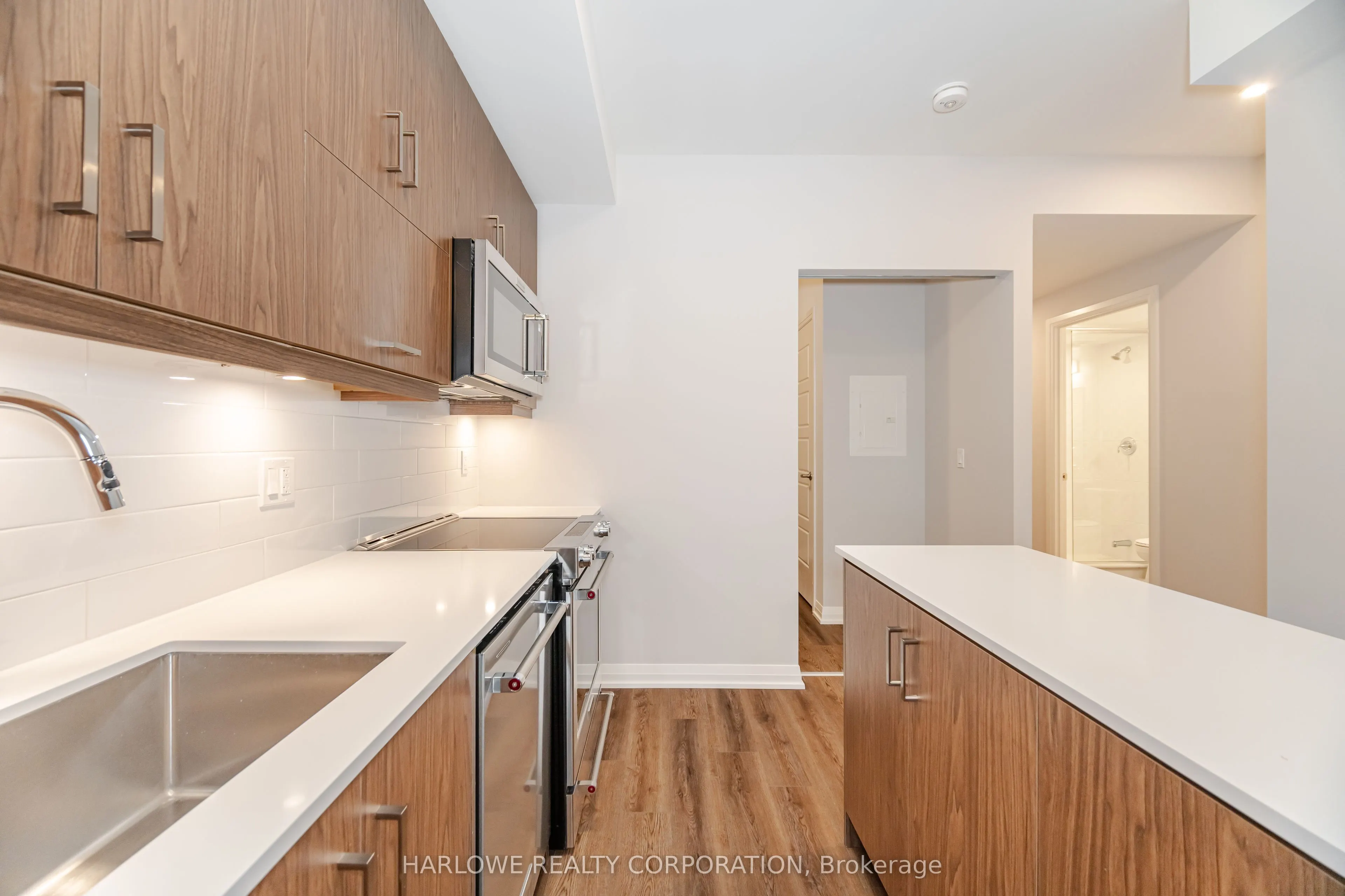 3006 William Cutmore Boulevard, #204
