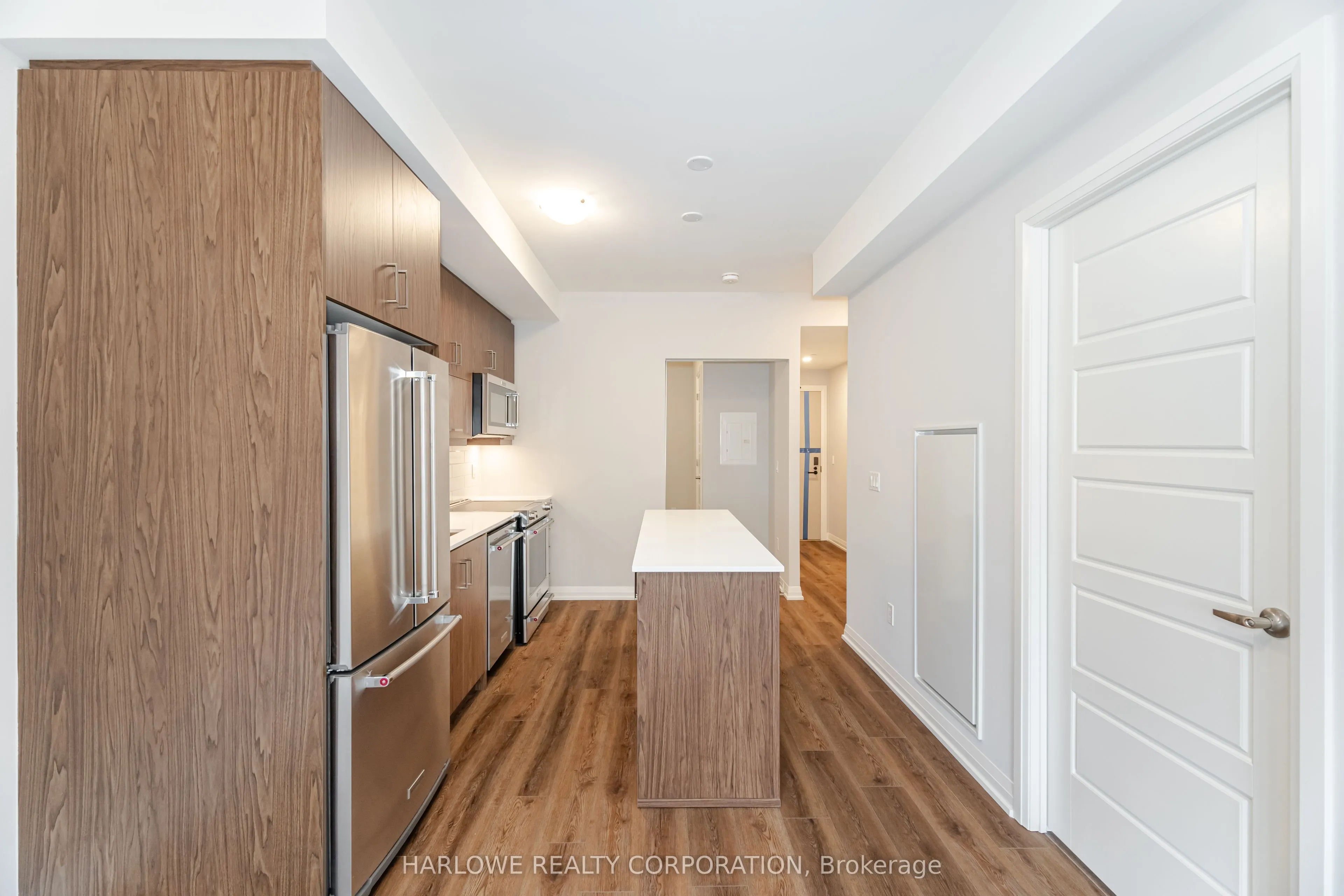 3006 William Cutmore Boulevard, #204