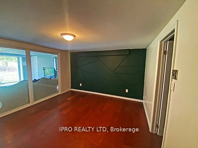 7454 Old Church Road
