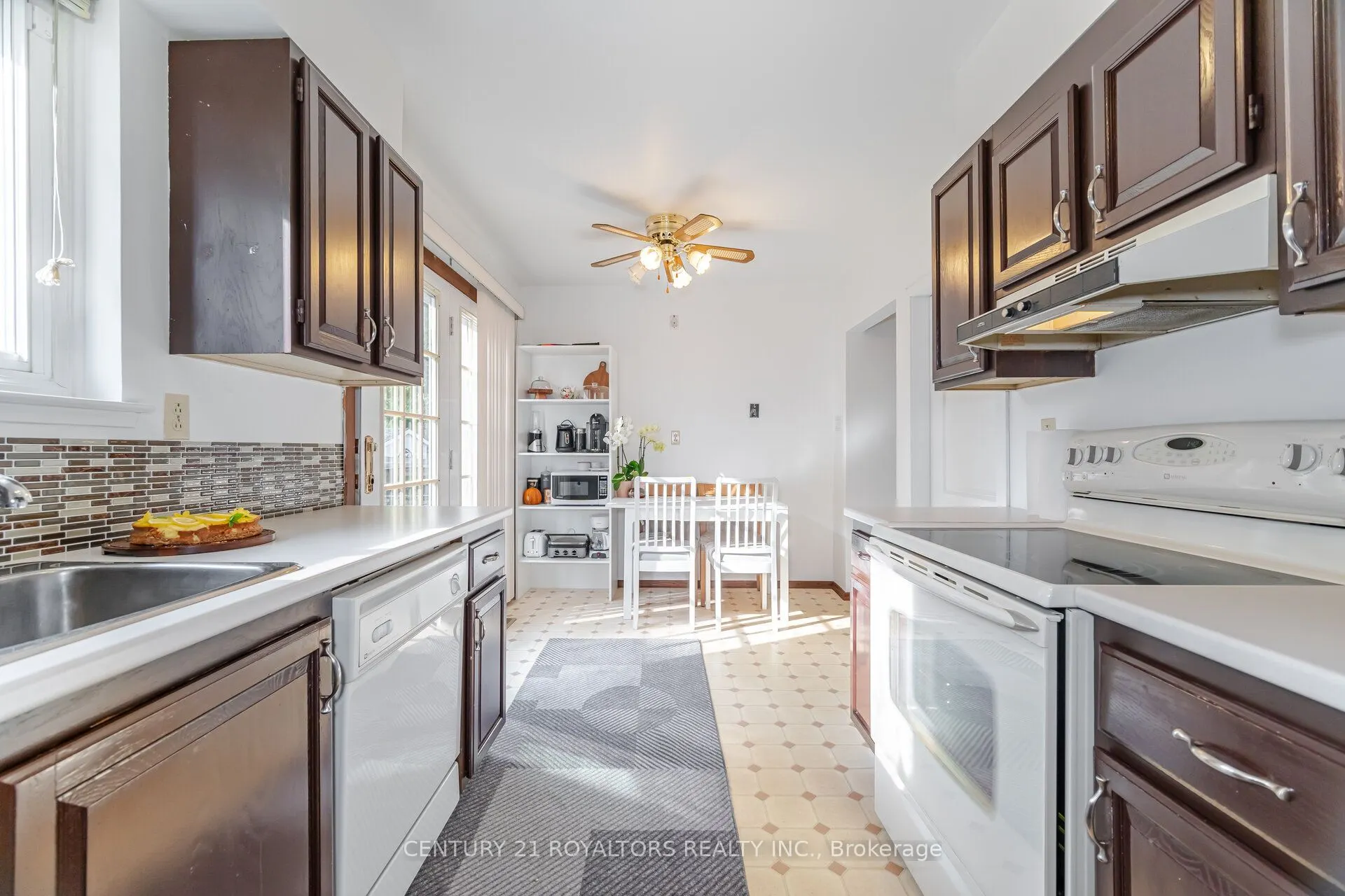 32 Farmington Drive