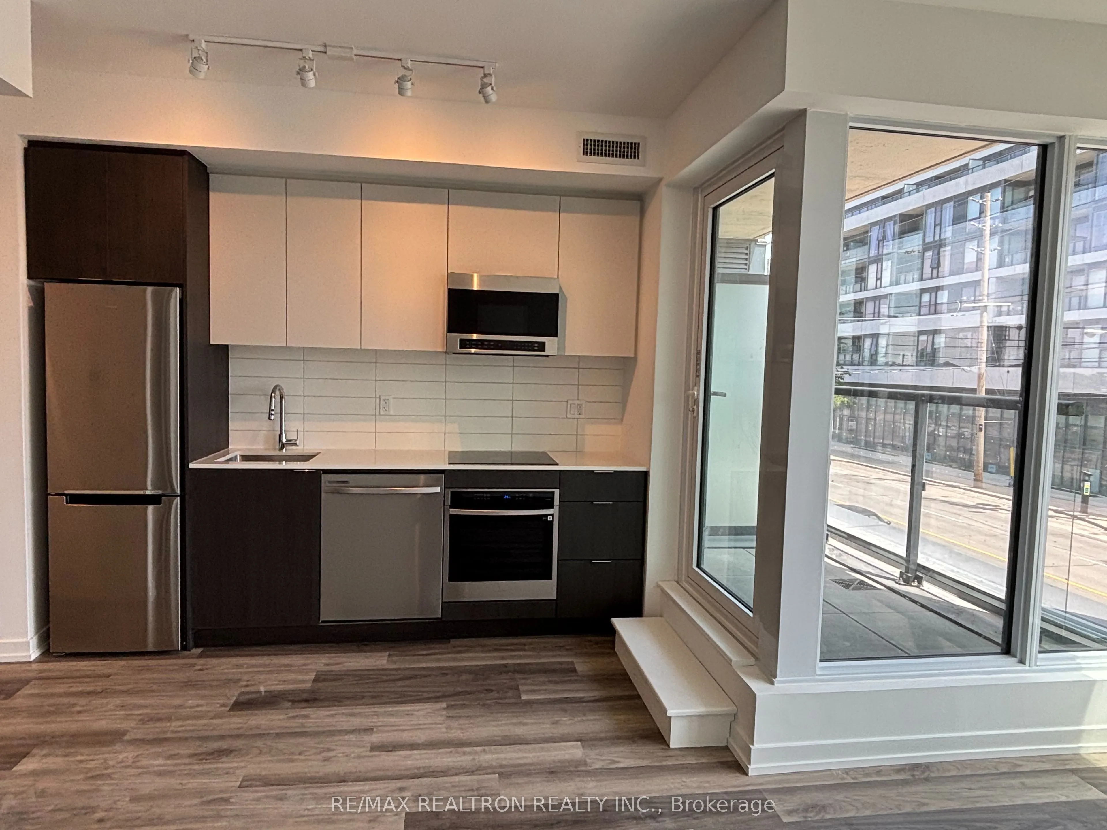 6 Chartwell Road, #206