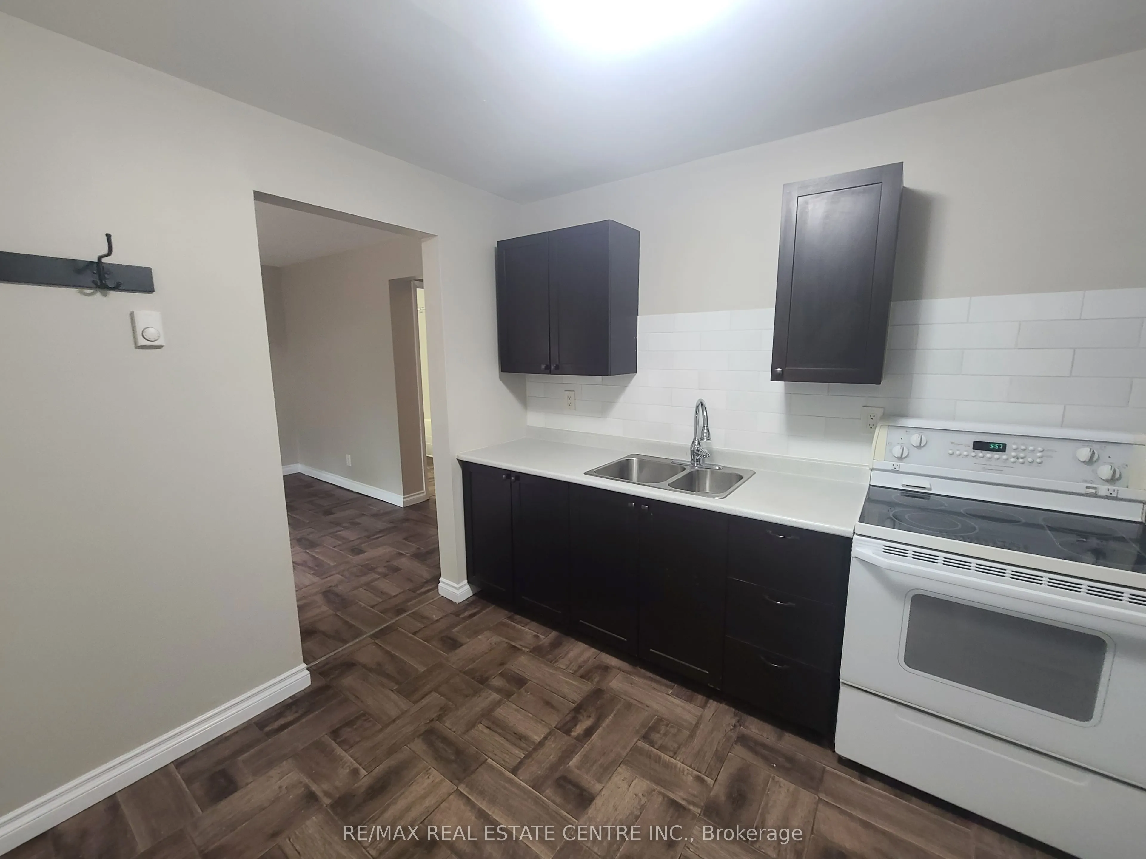 5 Ontario Street, #2