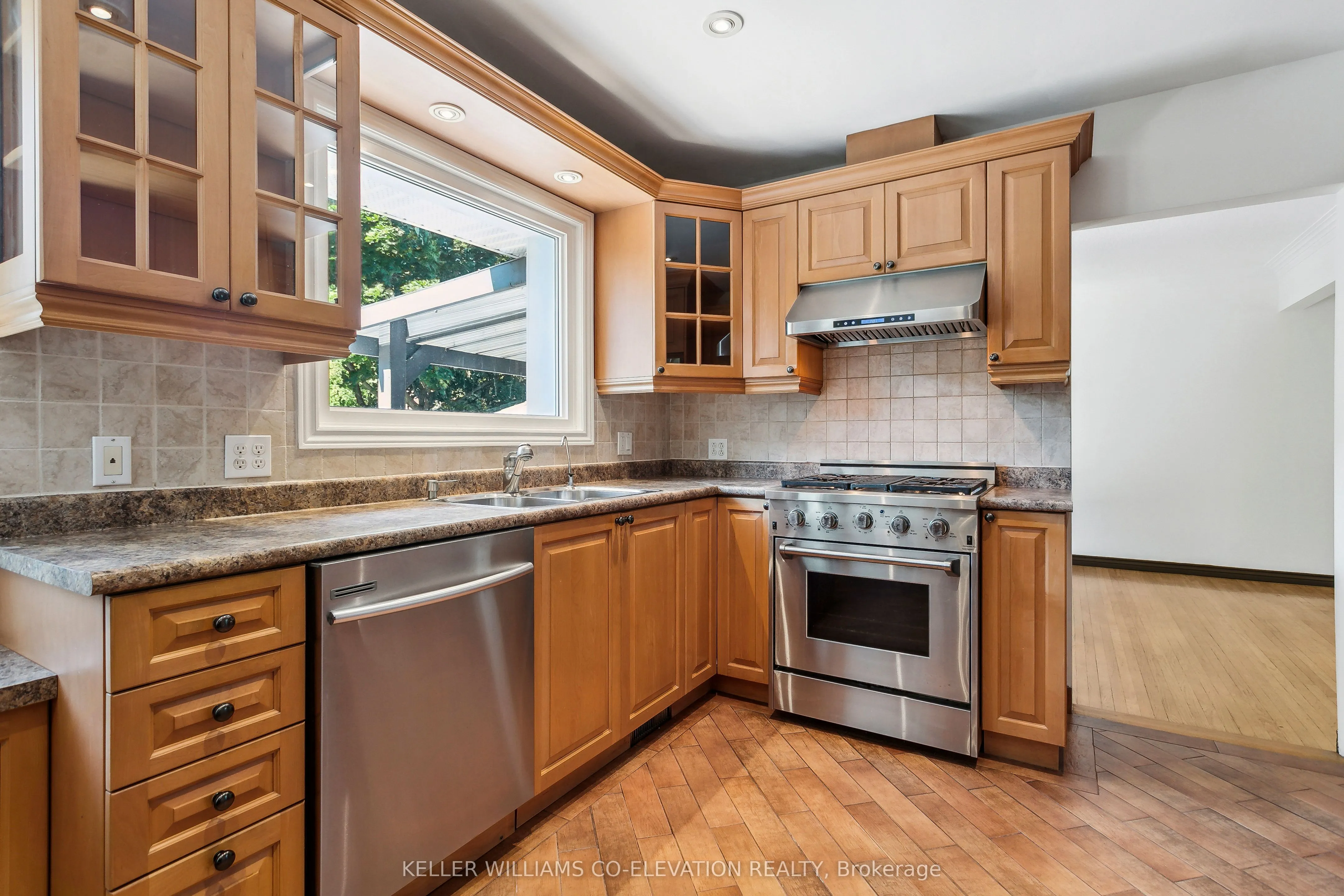 1388 Shadowa Road