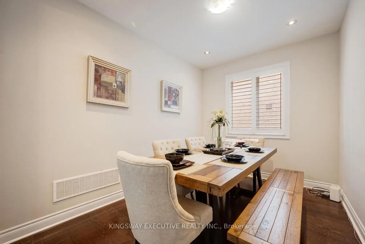 33 ASH HILL Avenue