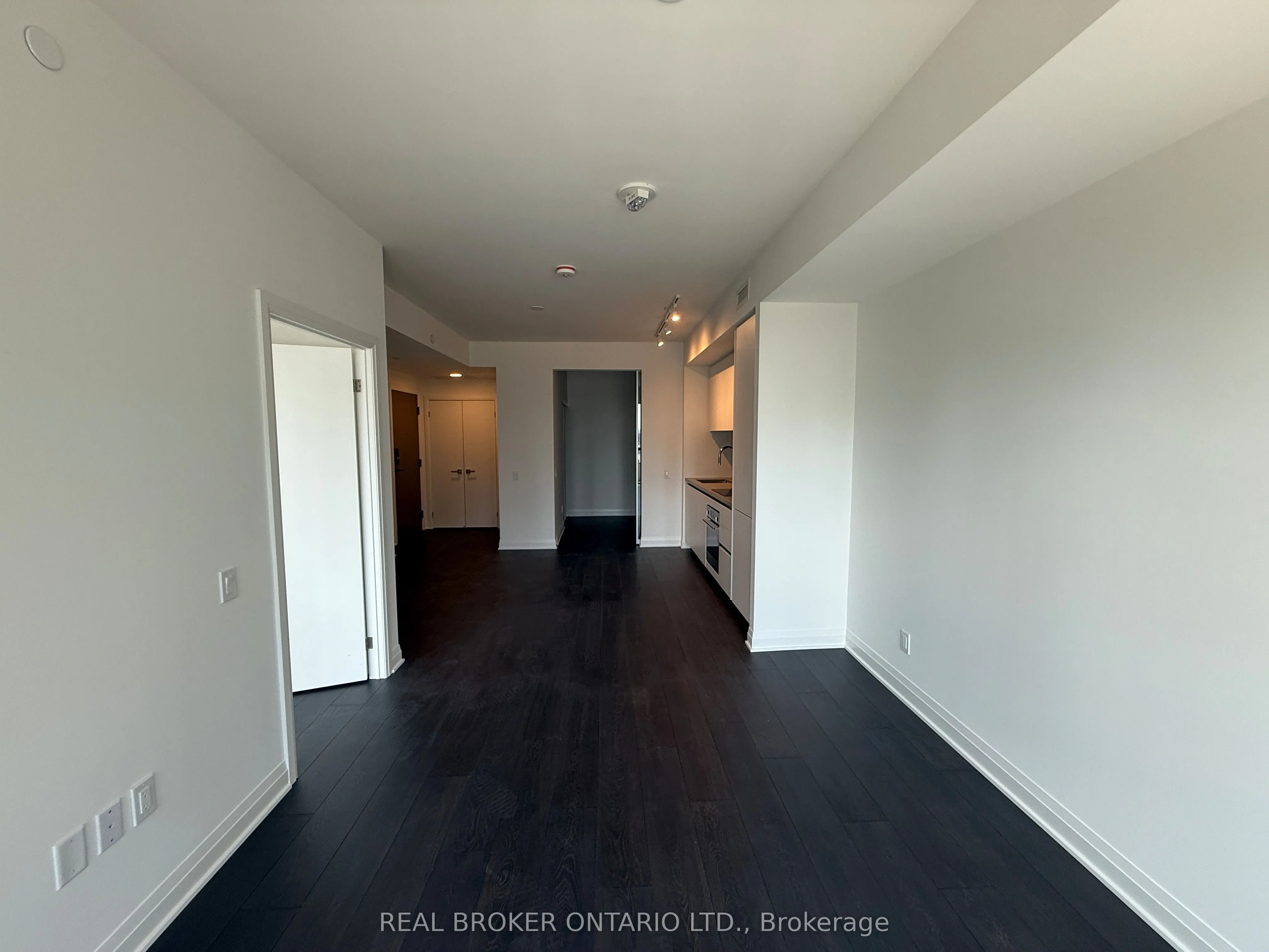 4015 The Exchange, #906
