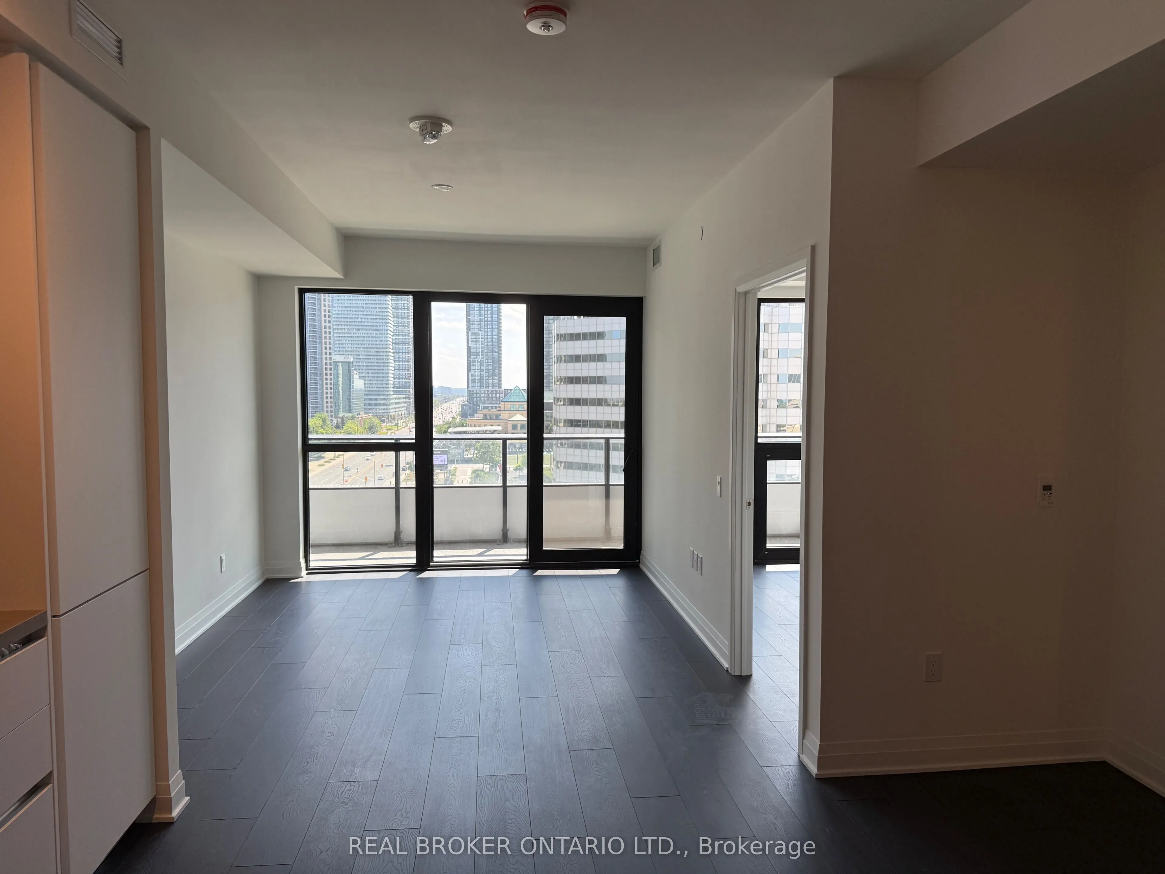 4015 The Exchange, #906