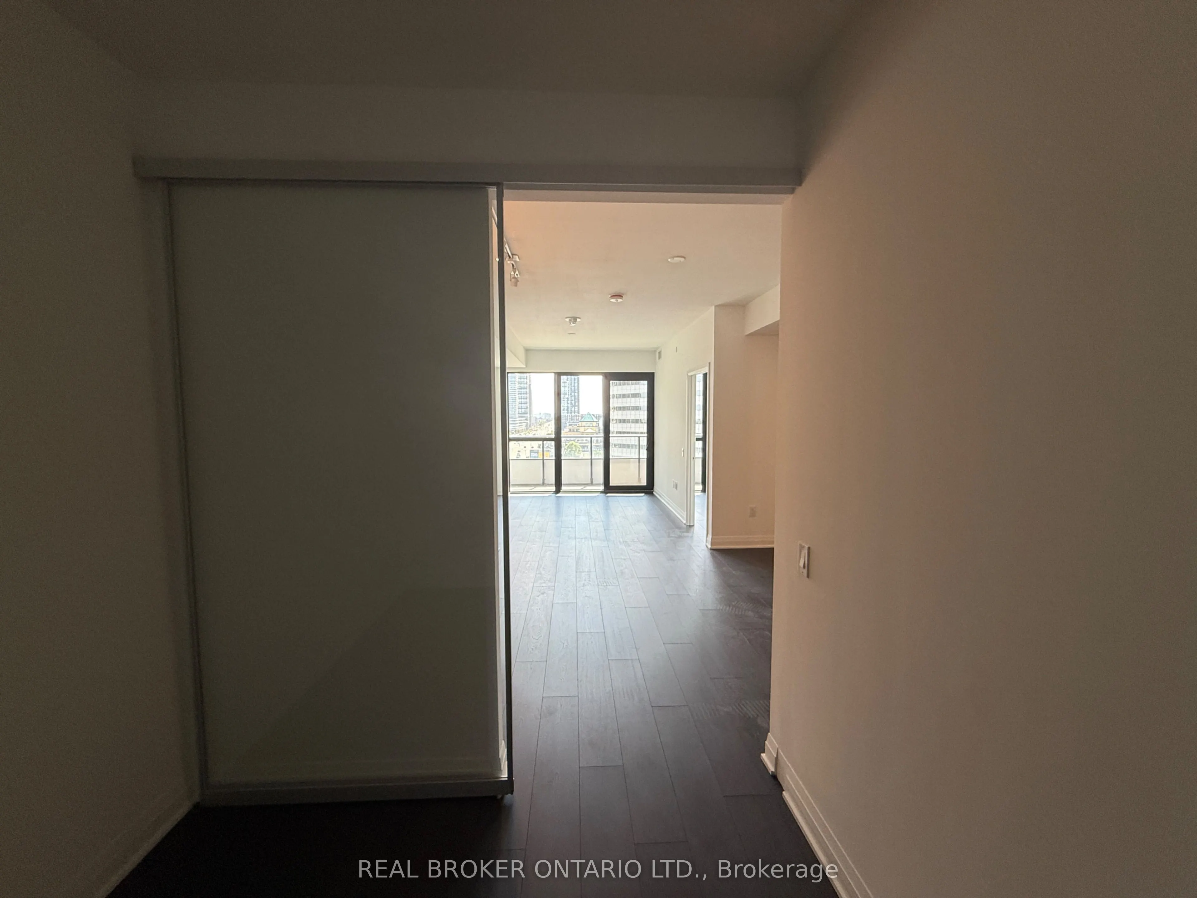 4015 The Exchange, #906