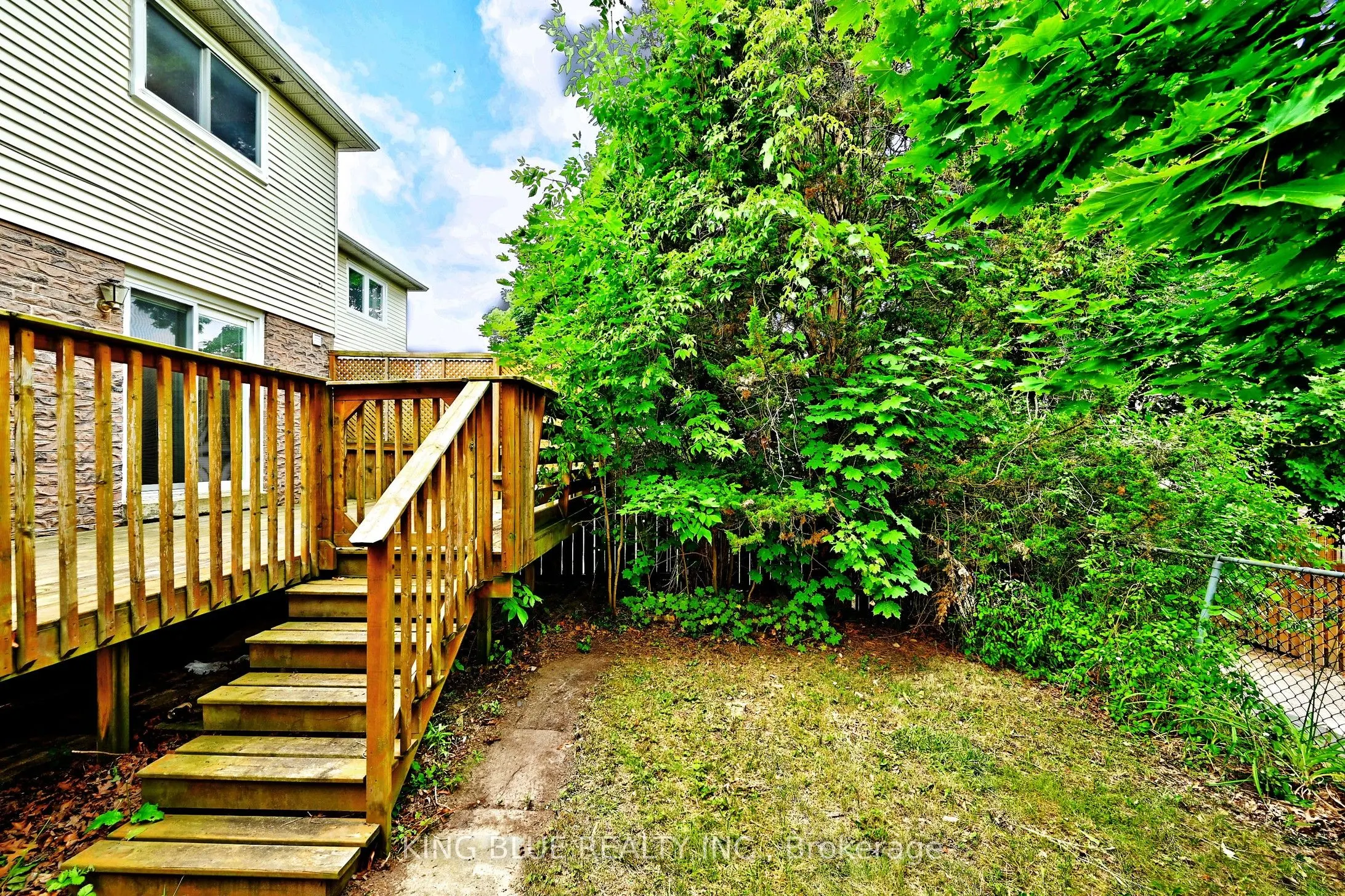 1047 Raintree Lane