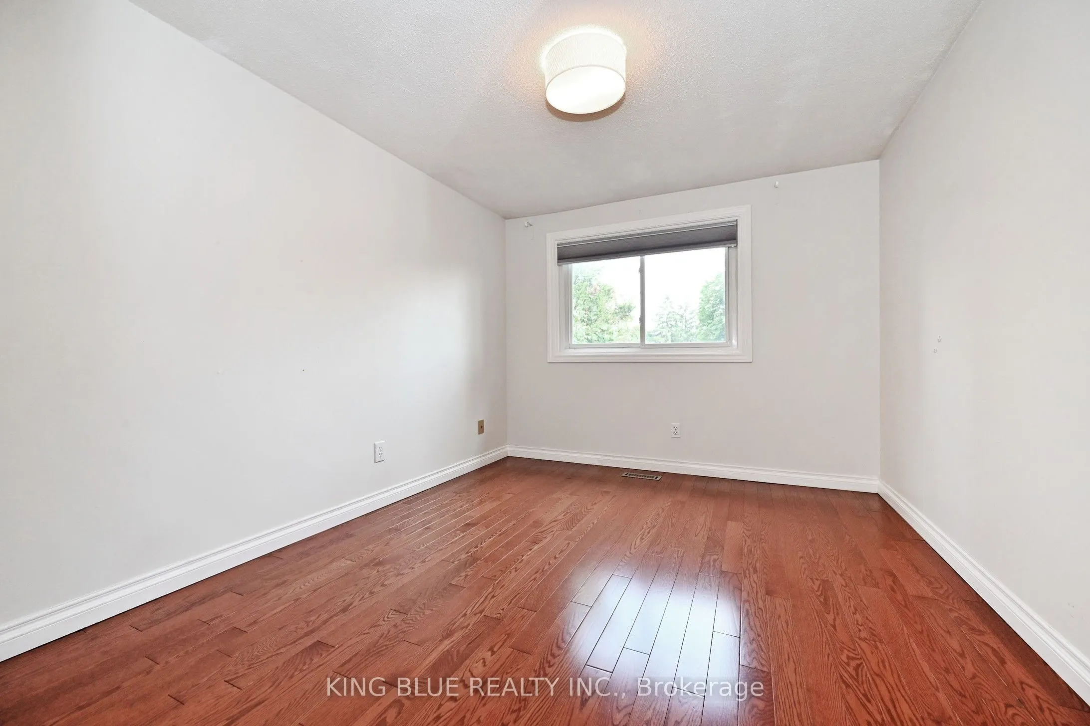 1047 Raintree Lane