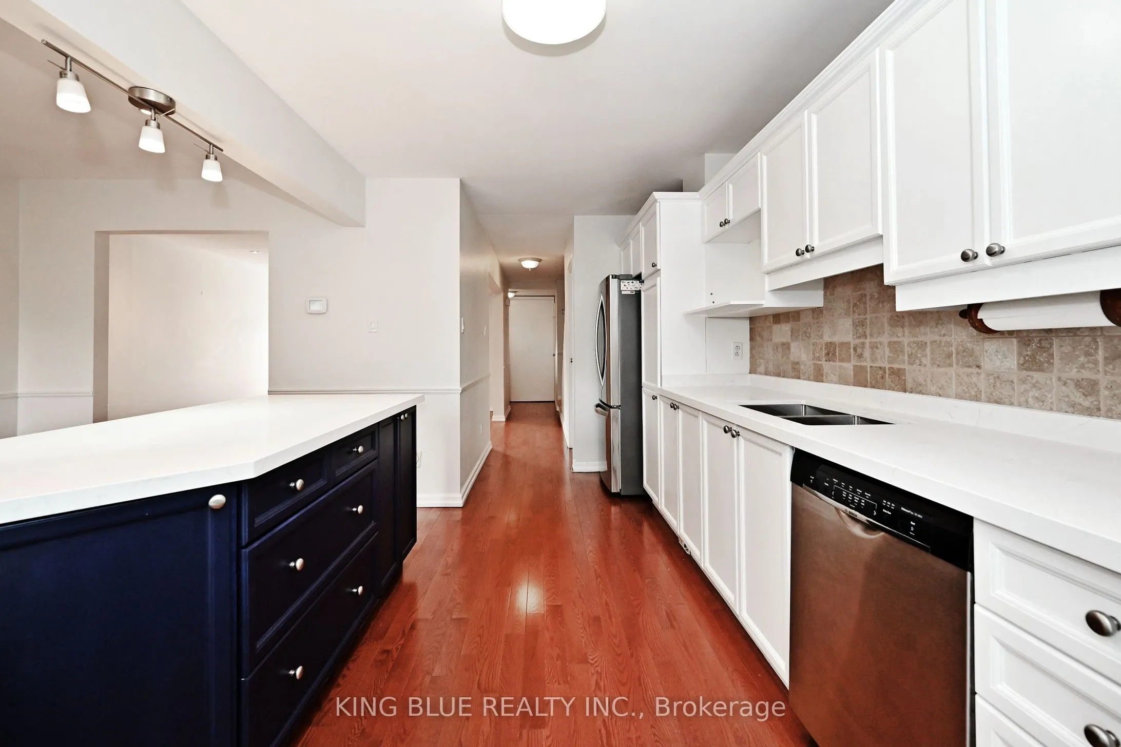 1047 Raintree Lane