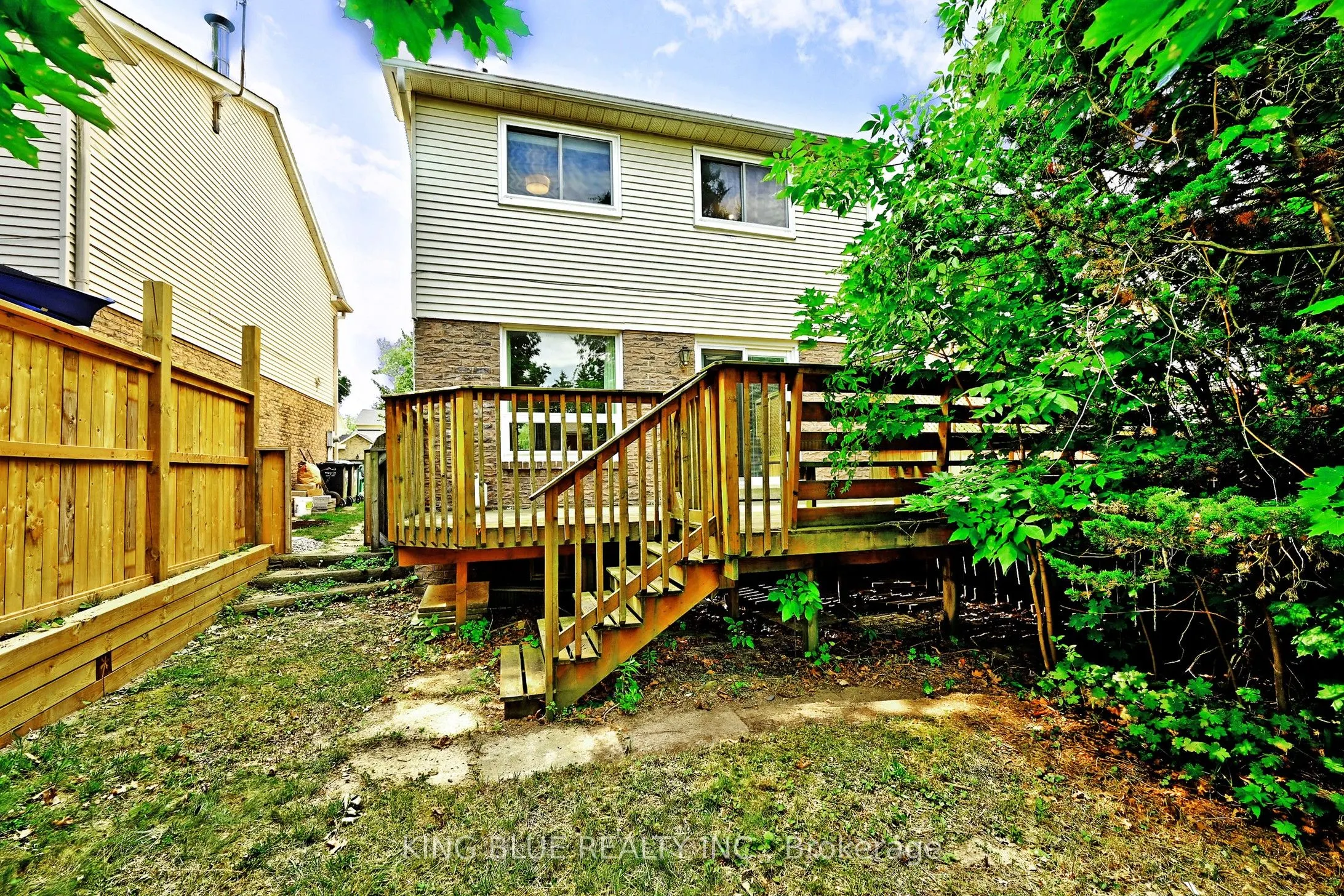 1047 Raintree Lane