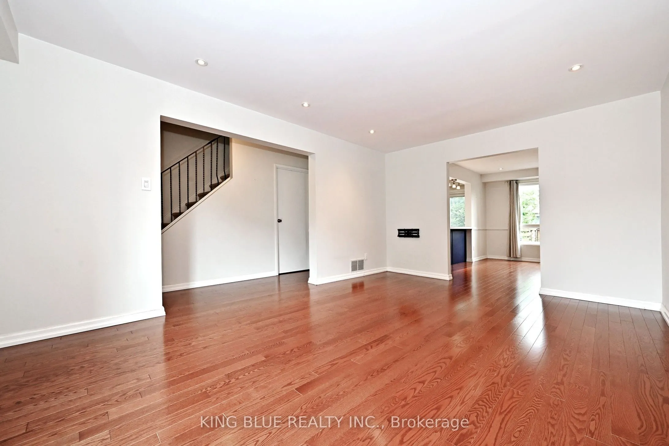 1047 Raintree Lane