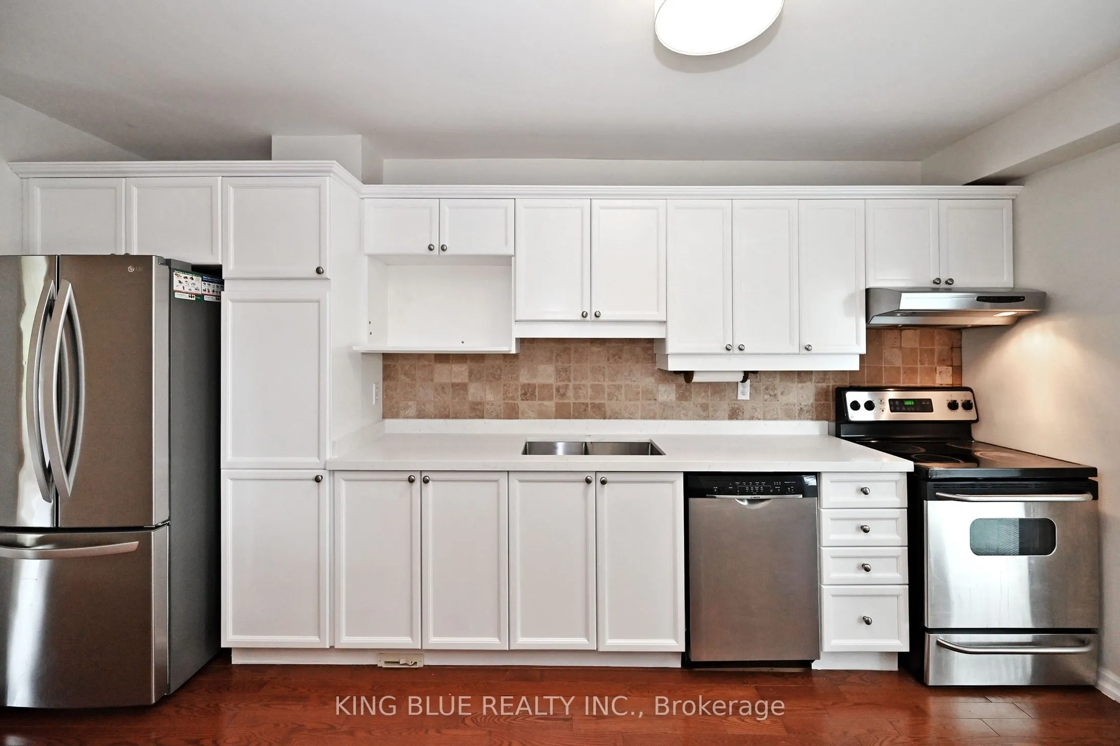 1047 Raintree Lane