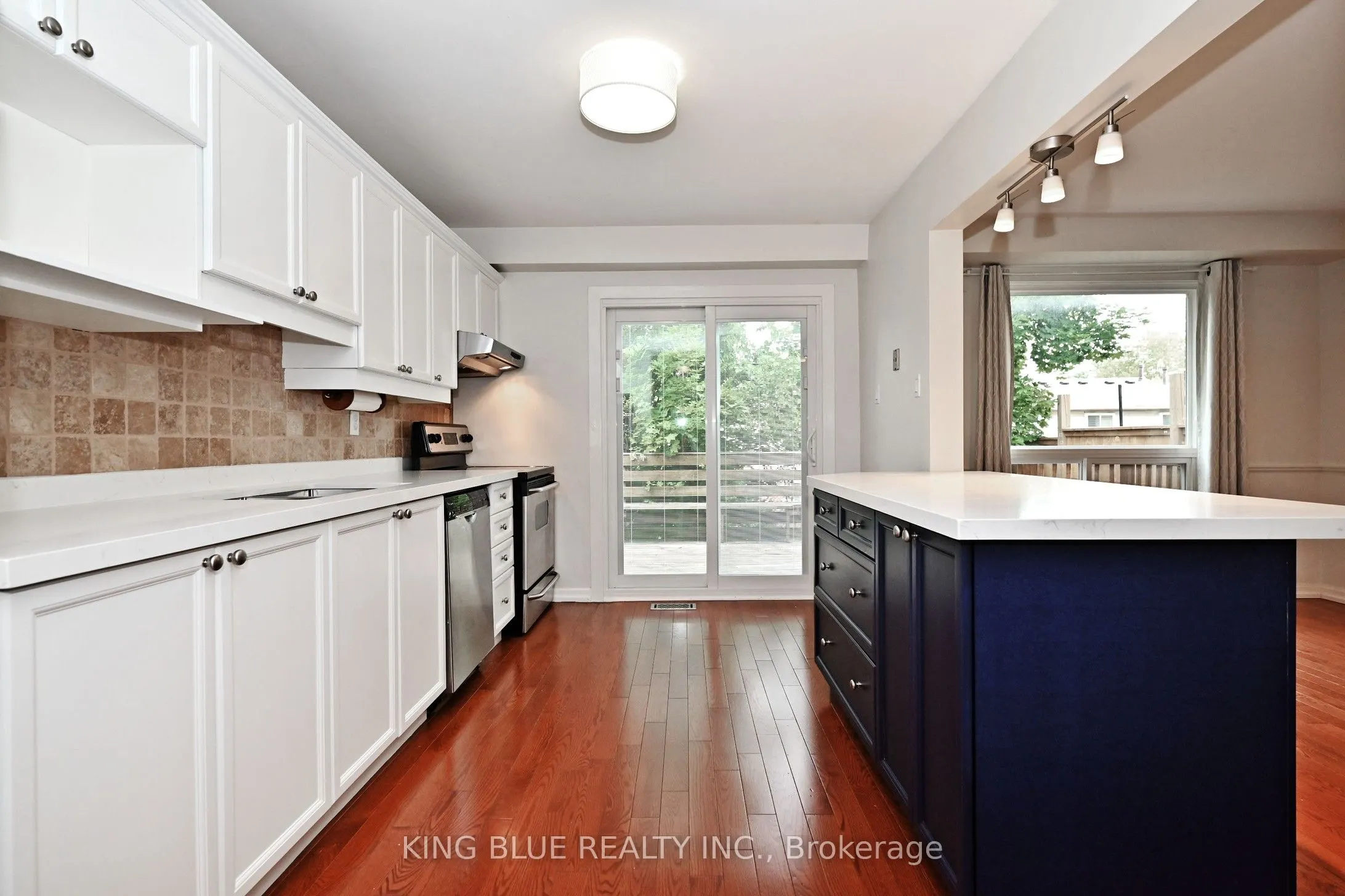 1047 Raintree Lane
