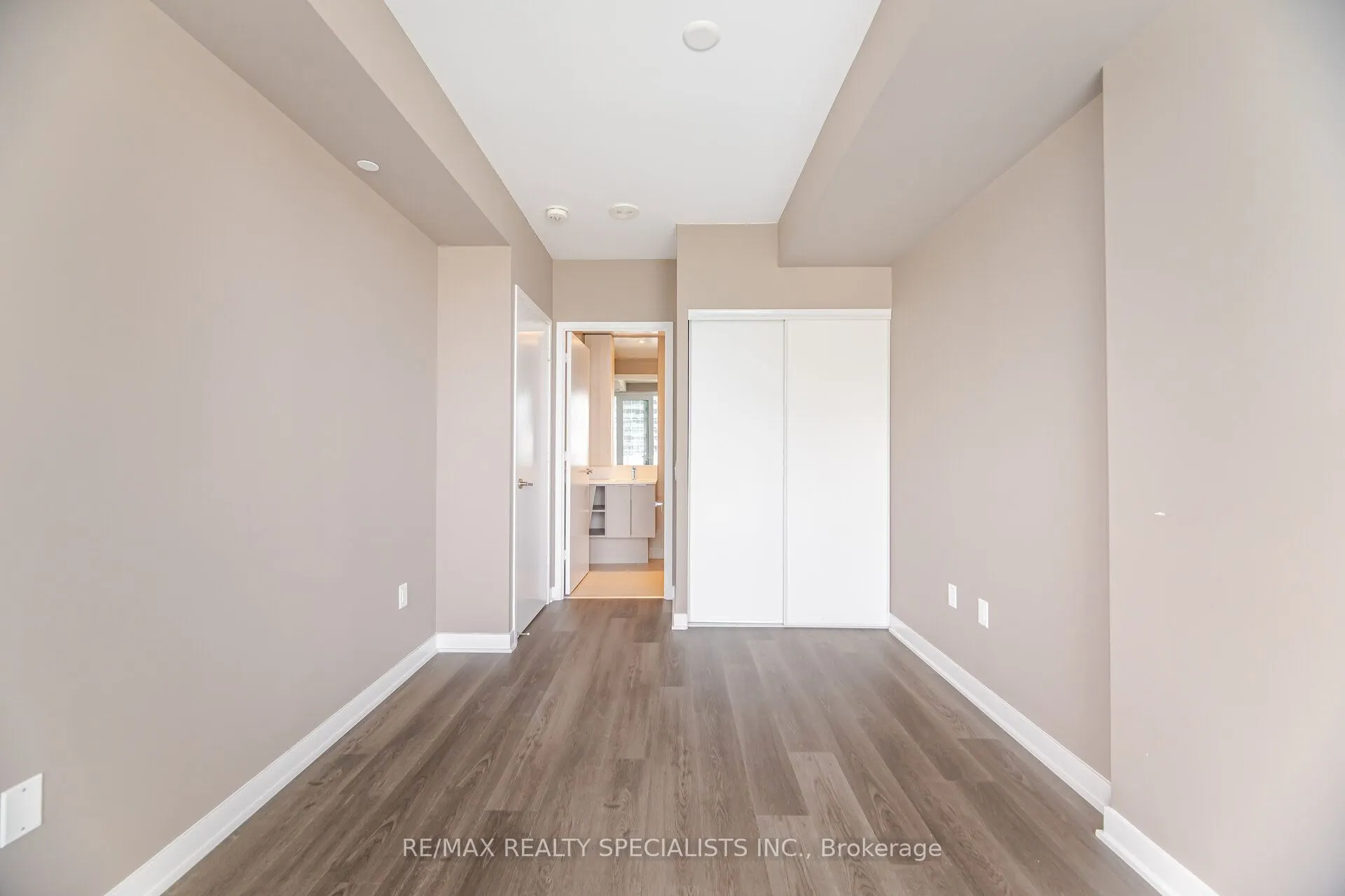 3900 Confederation Parkway, #701