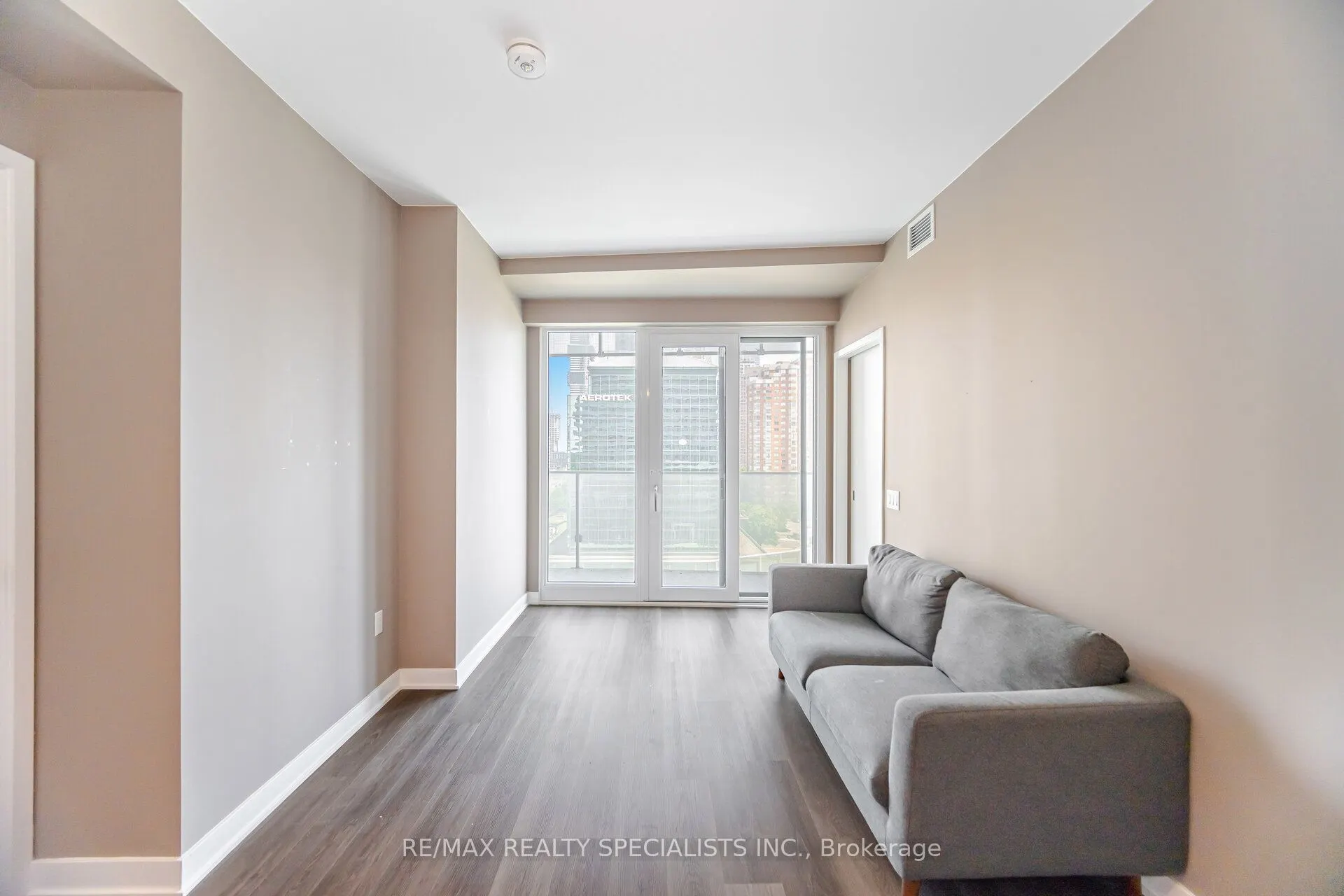 3900 Confederation Parkway, #701