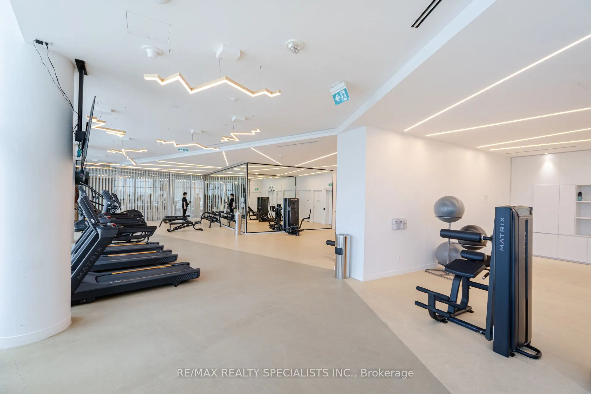 3900 Confederation Parkway, #701