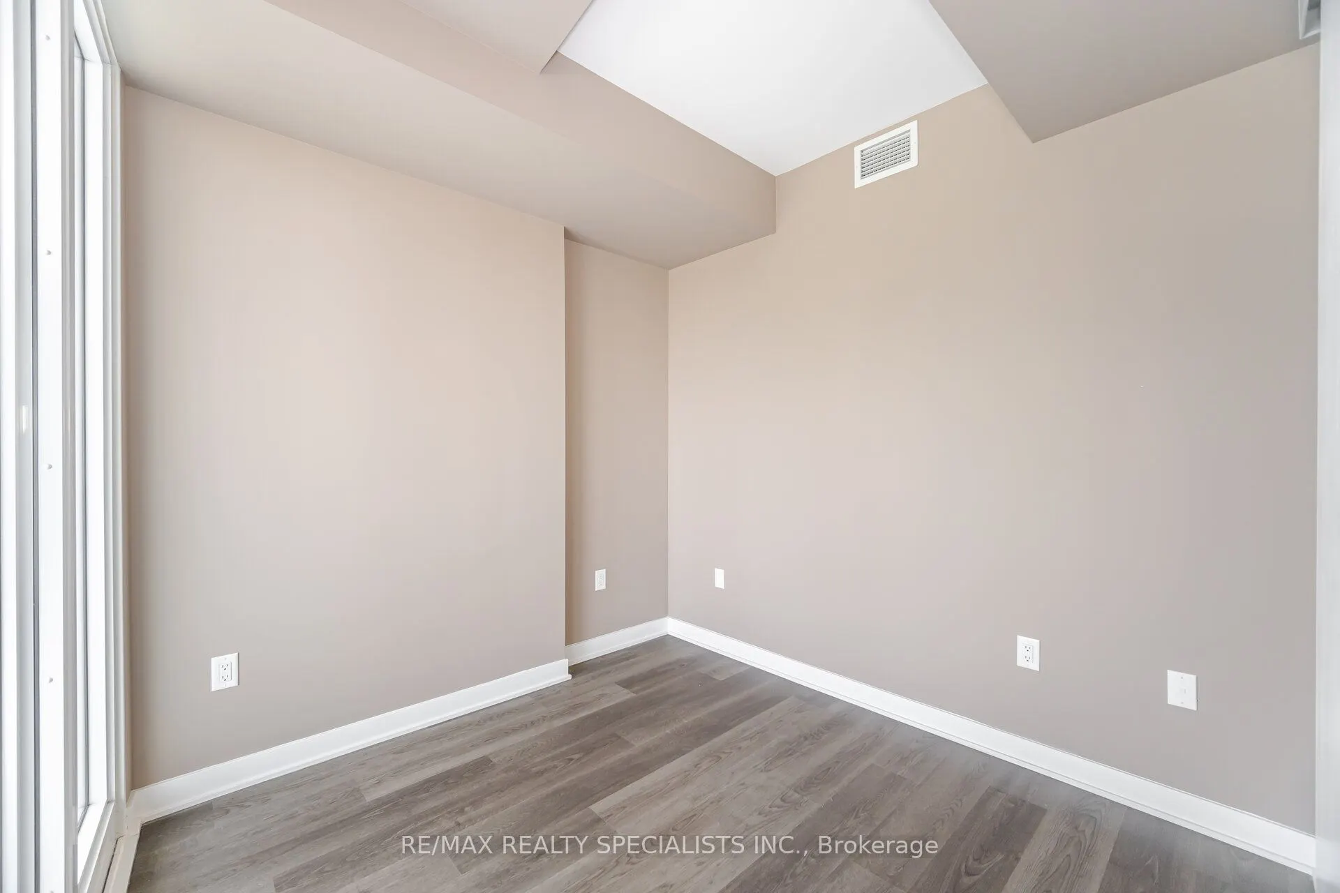 3900 Confederation Parkway, #701