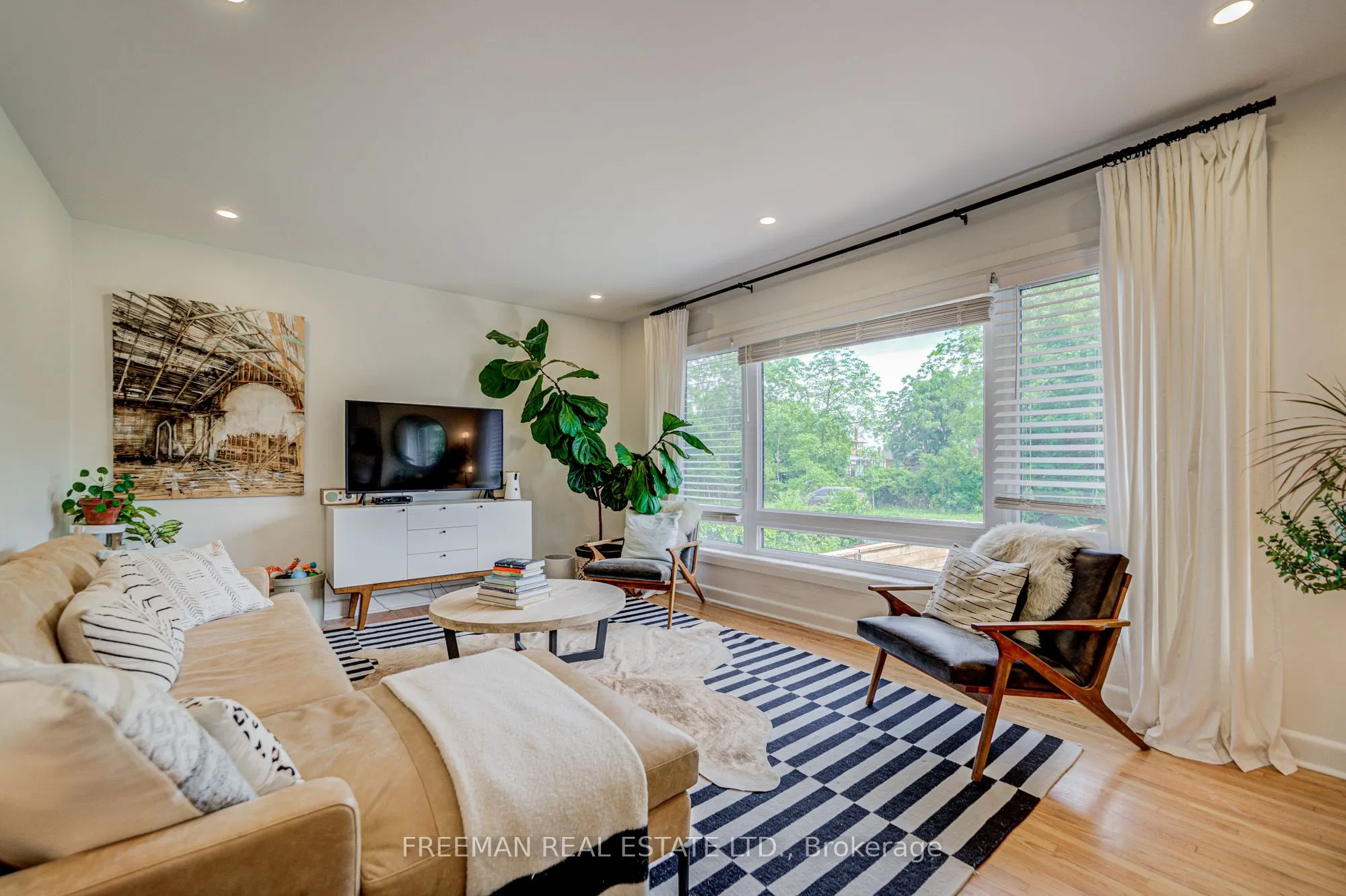 26 Edgeware Drive