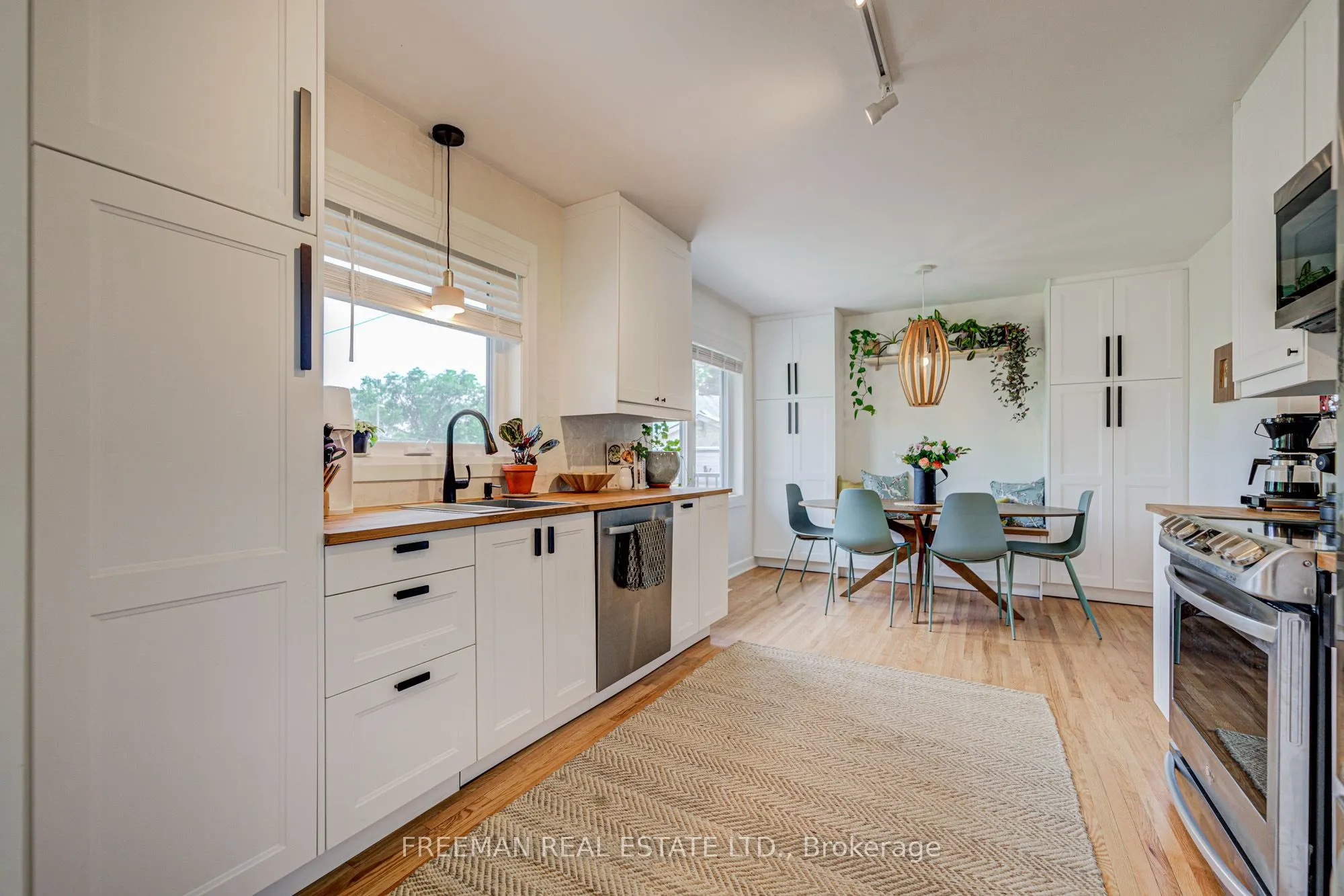 26 Edgeware Drive