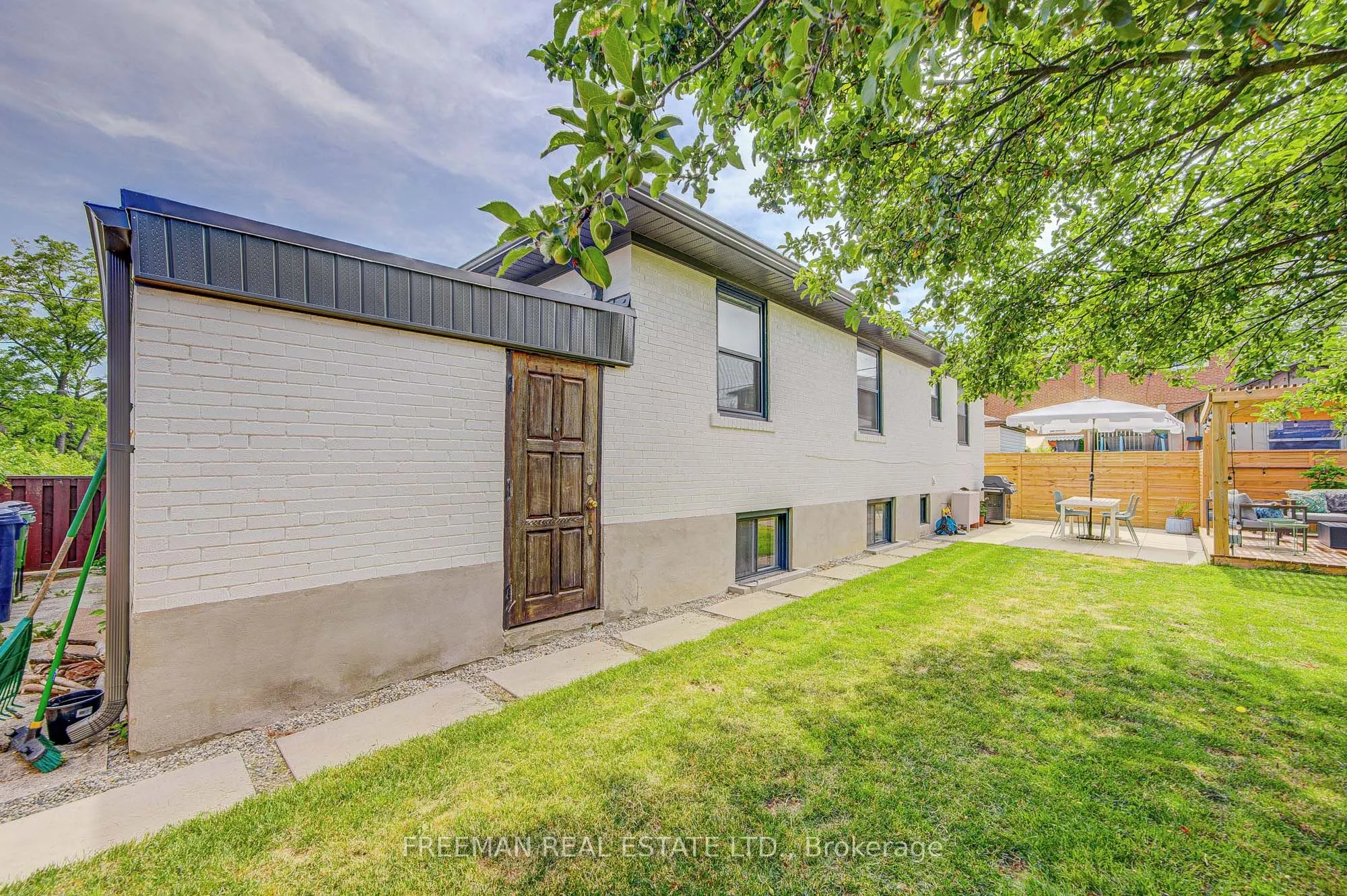 26 Edgeware Drive