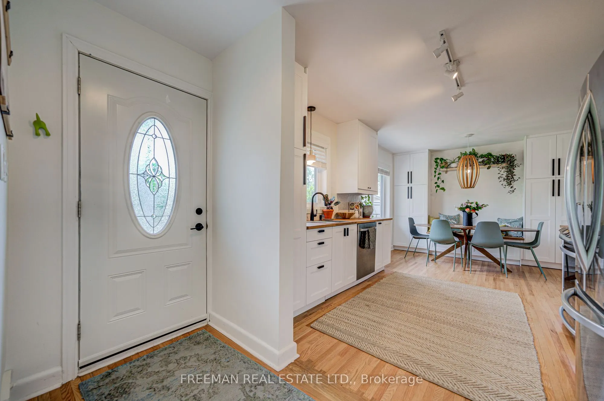 26 Edgeware Drive