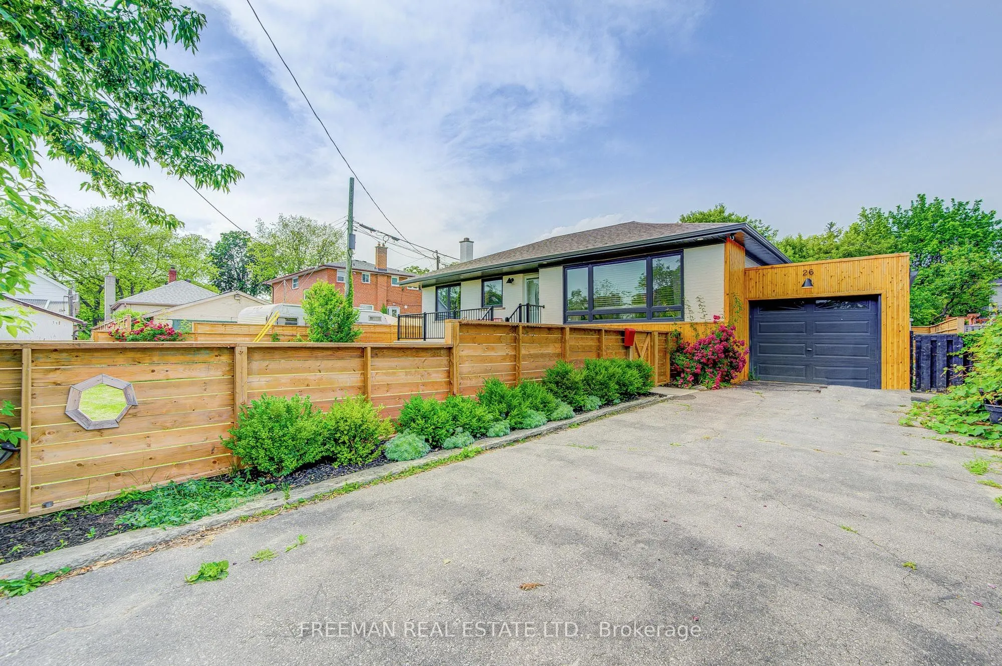 26 Edgeware Drive