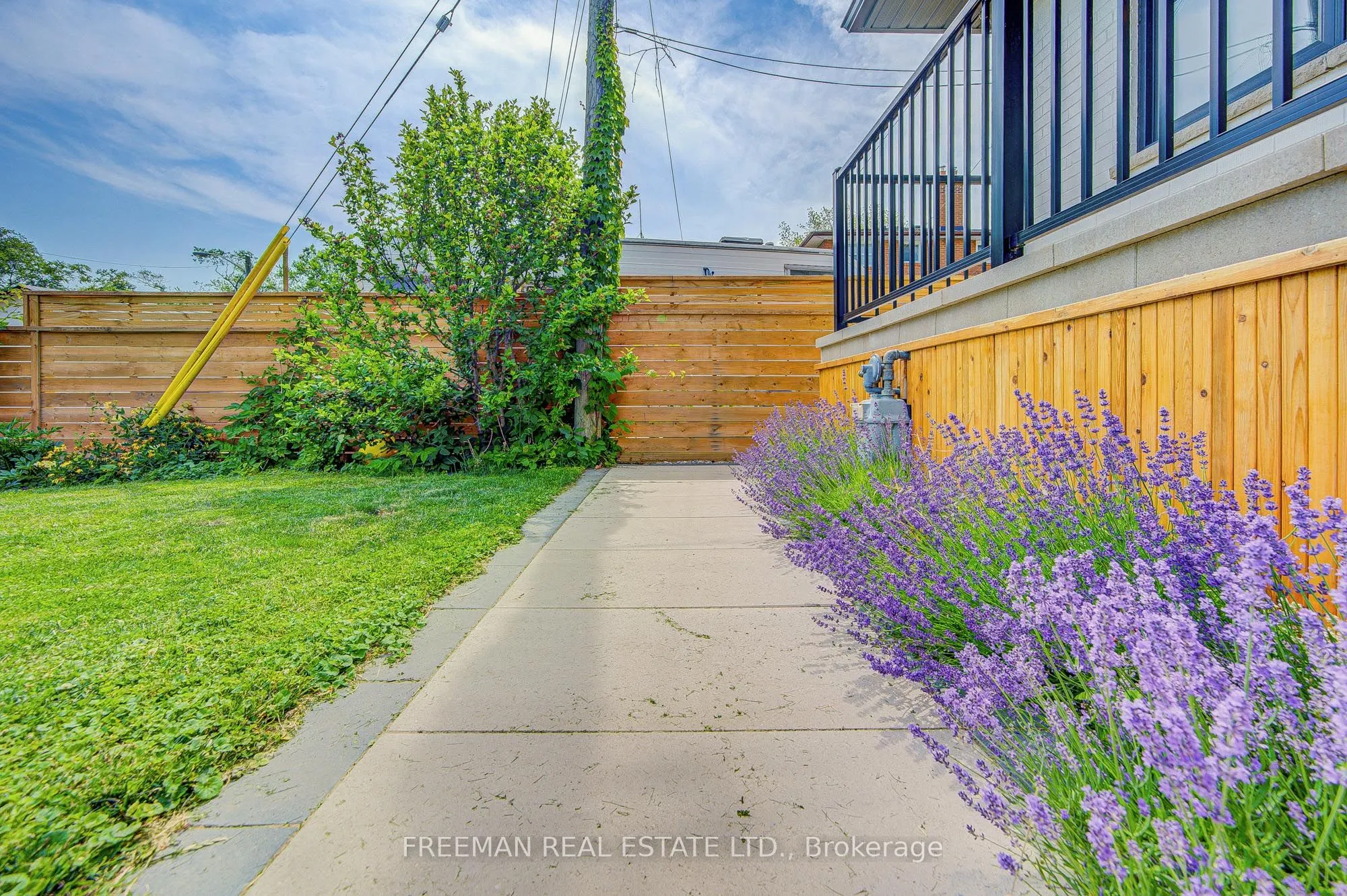 26 Edgeware Drive
