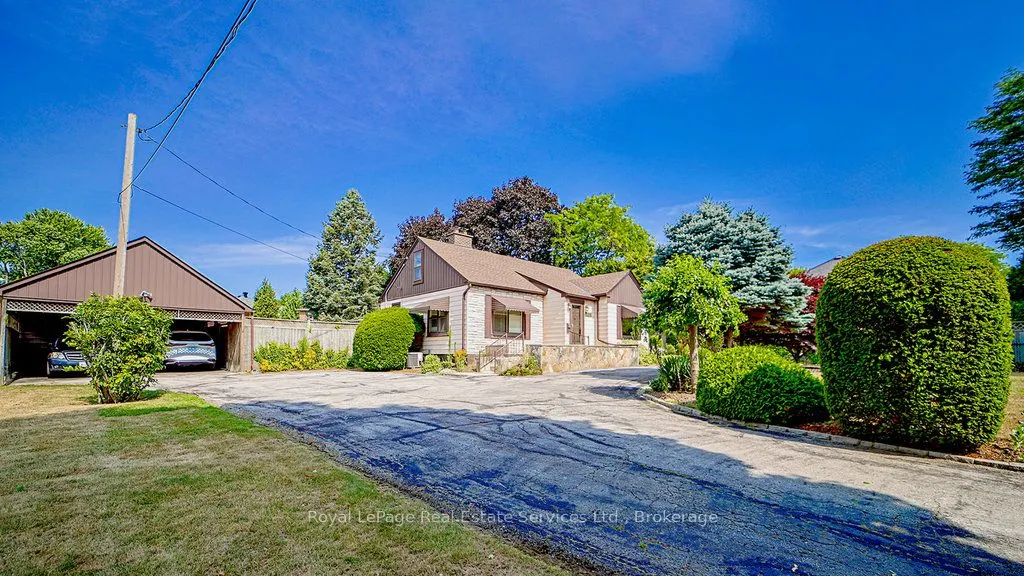 3039 Lakeshore Road W