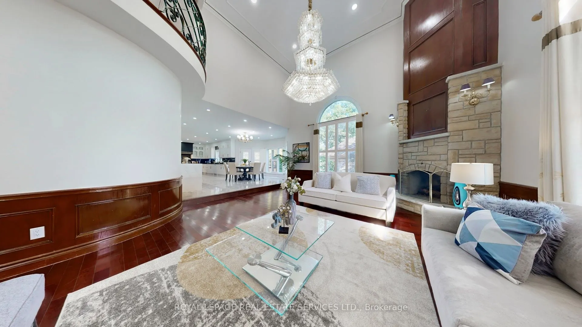 2416 Mississauga Road