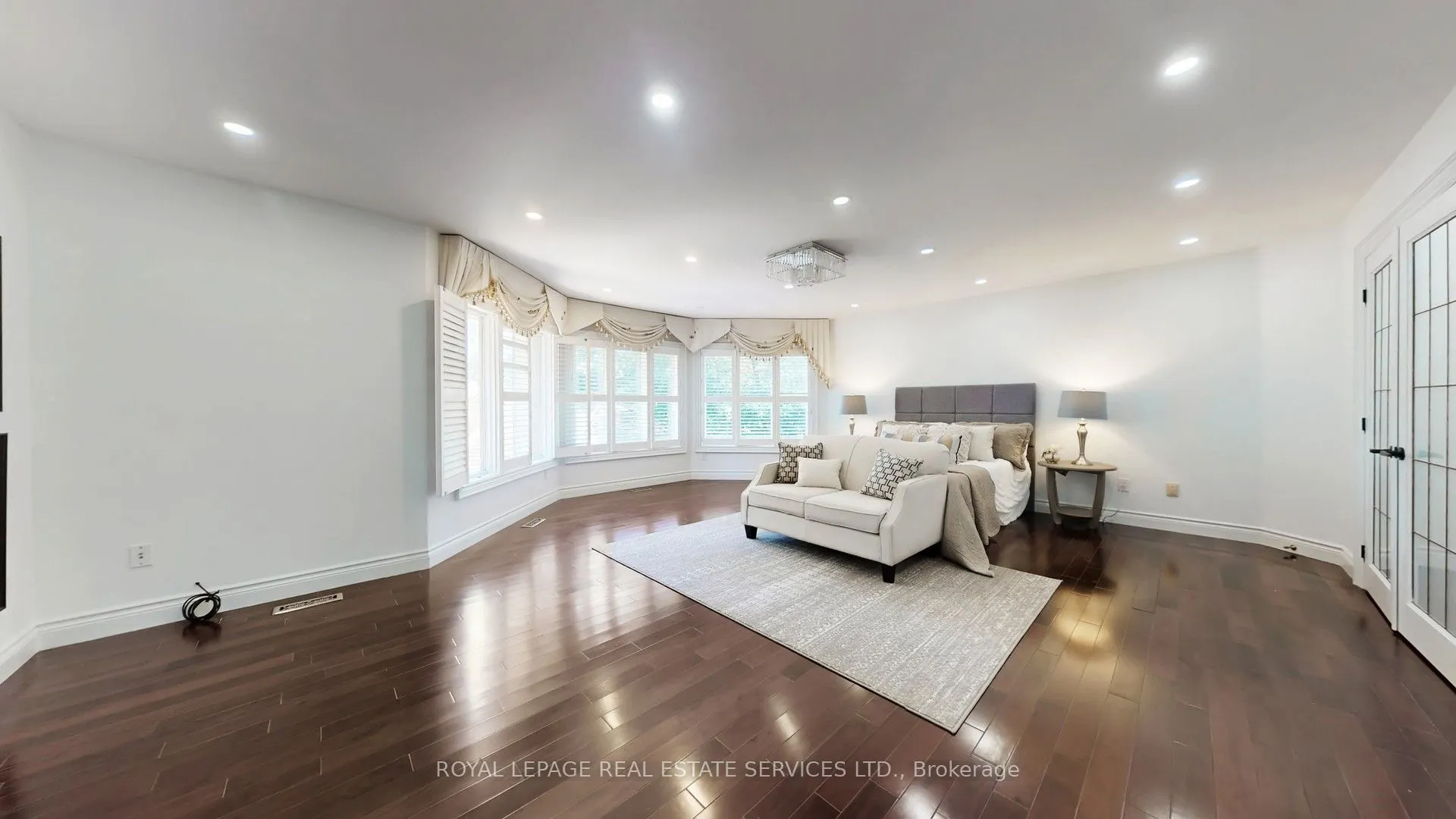 2416 Mississauga Road