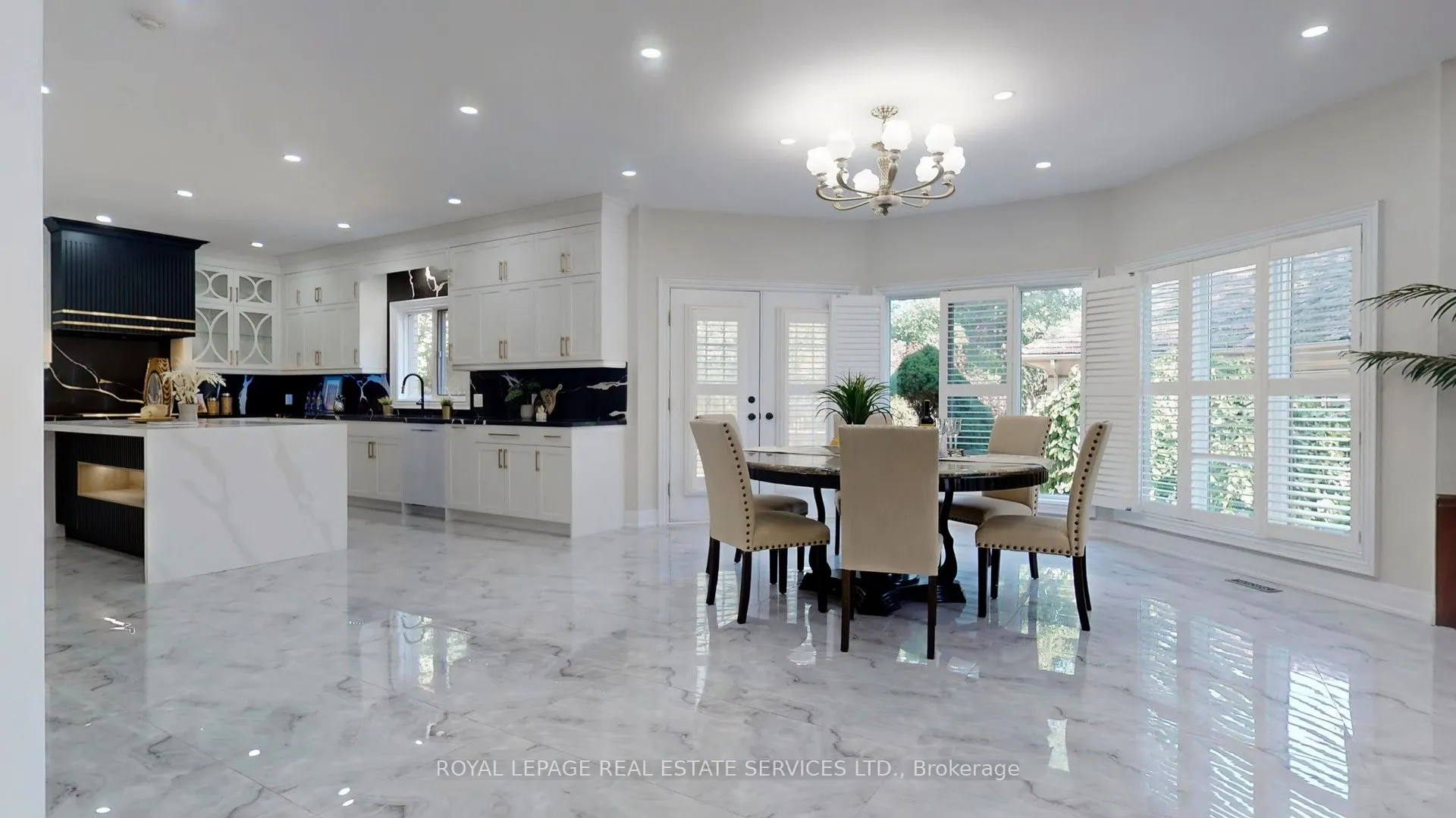 2416 Mississauga Road