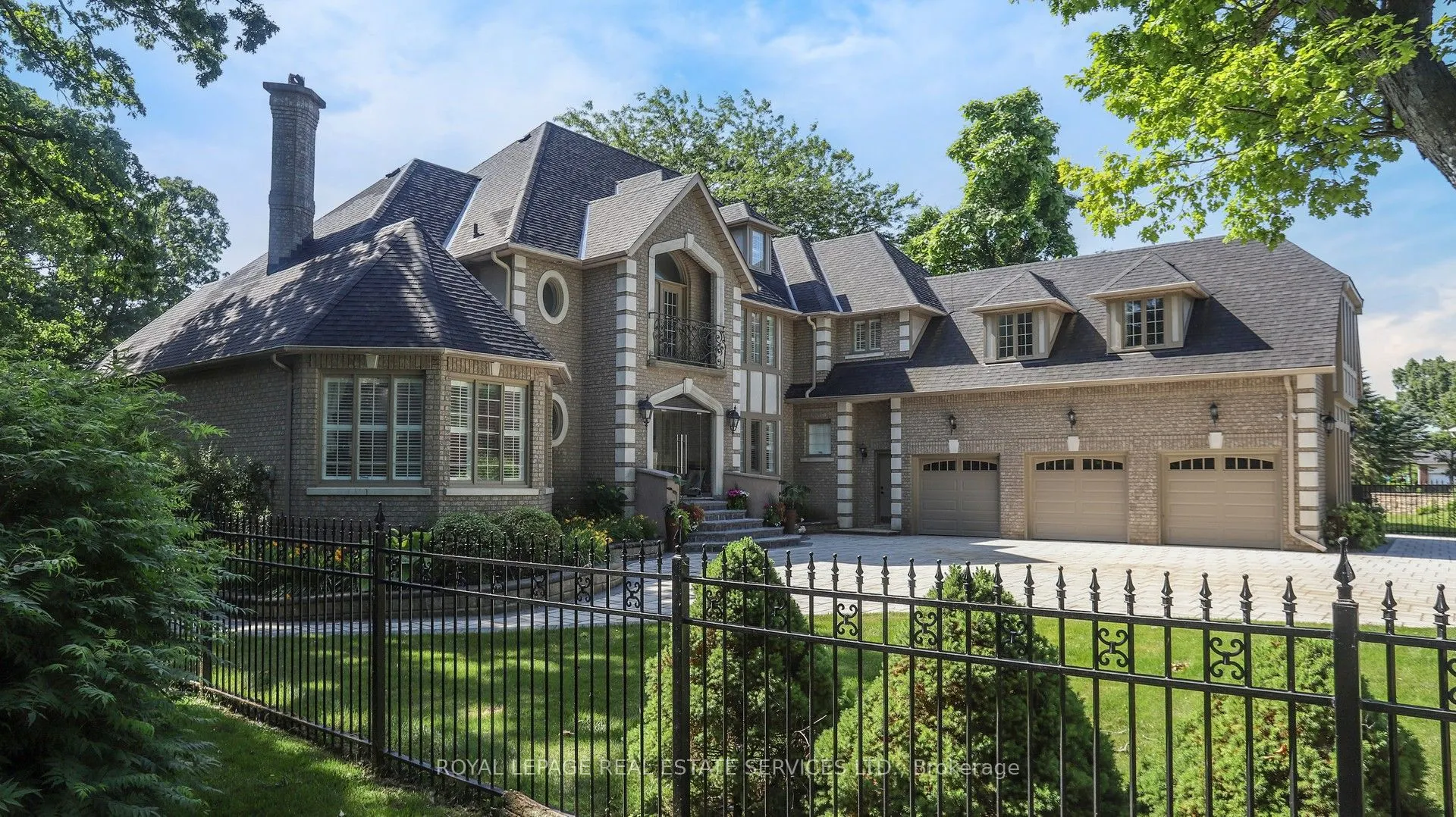 2416 Mississauga Road