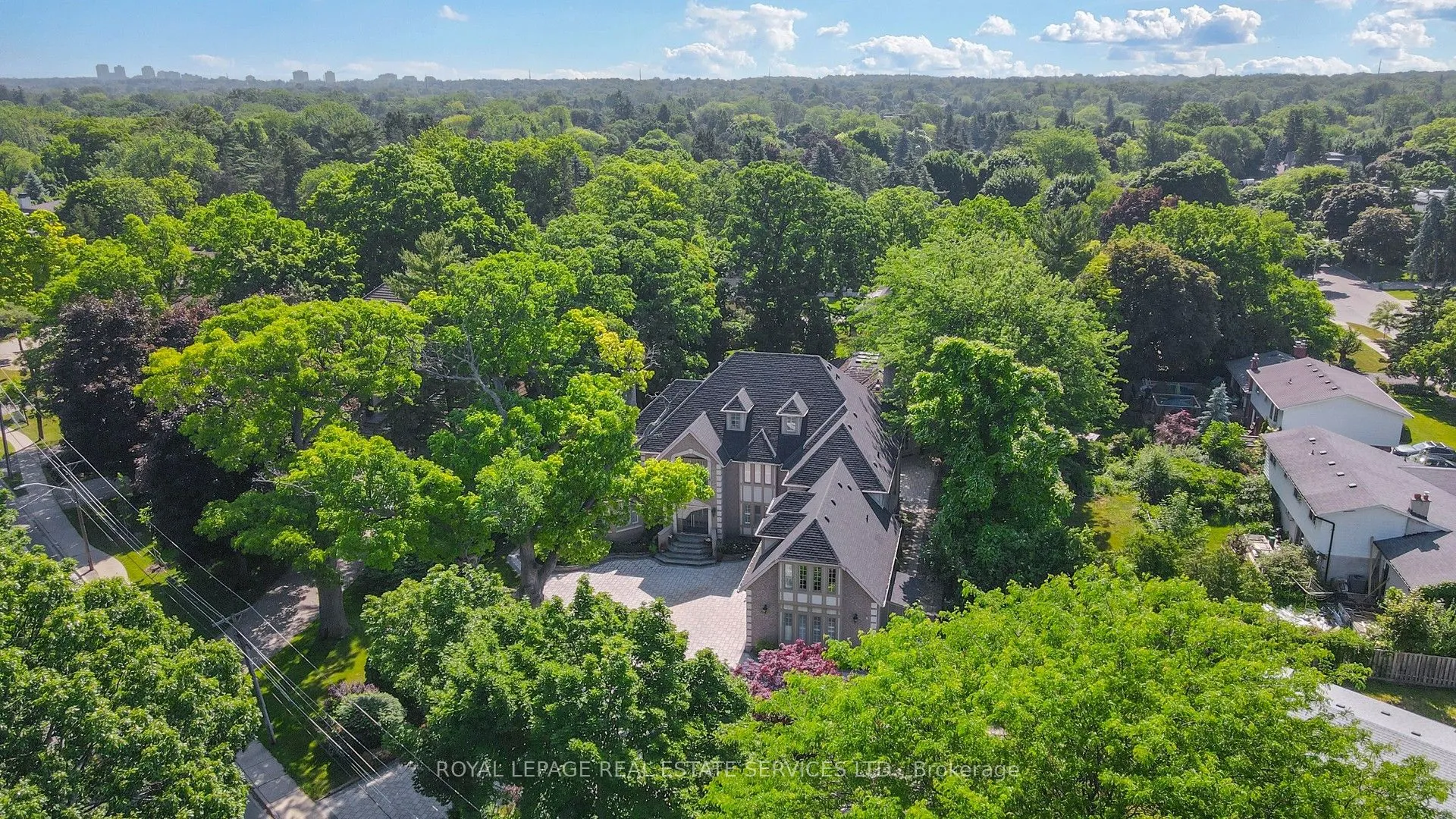 2416 Mississauga Road