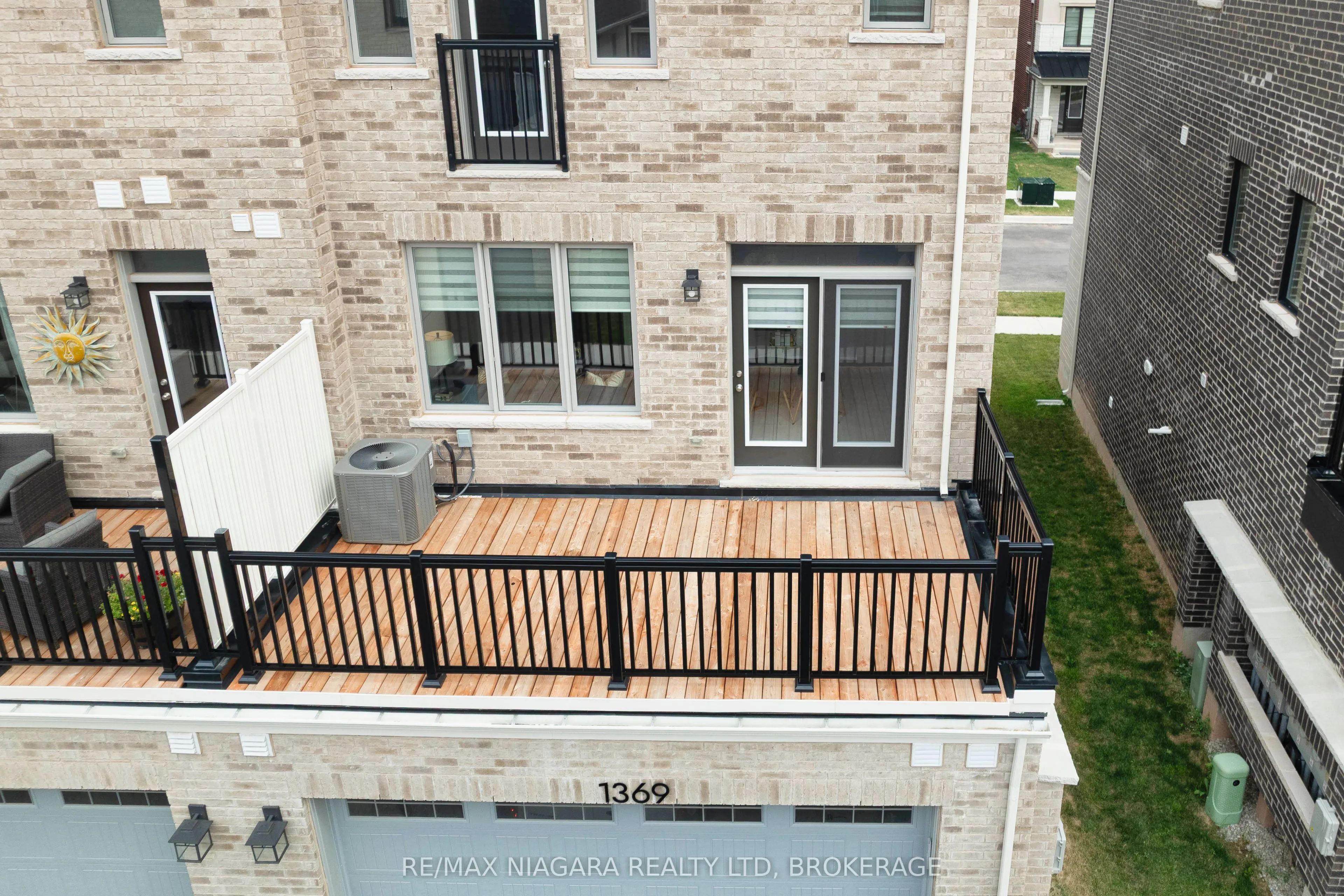 1369 Kobzar Drive