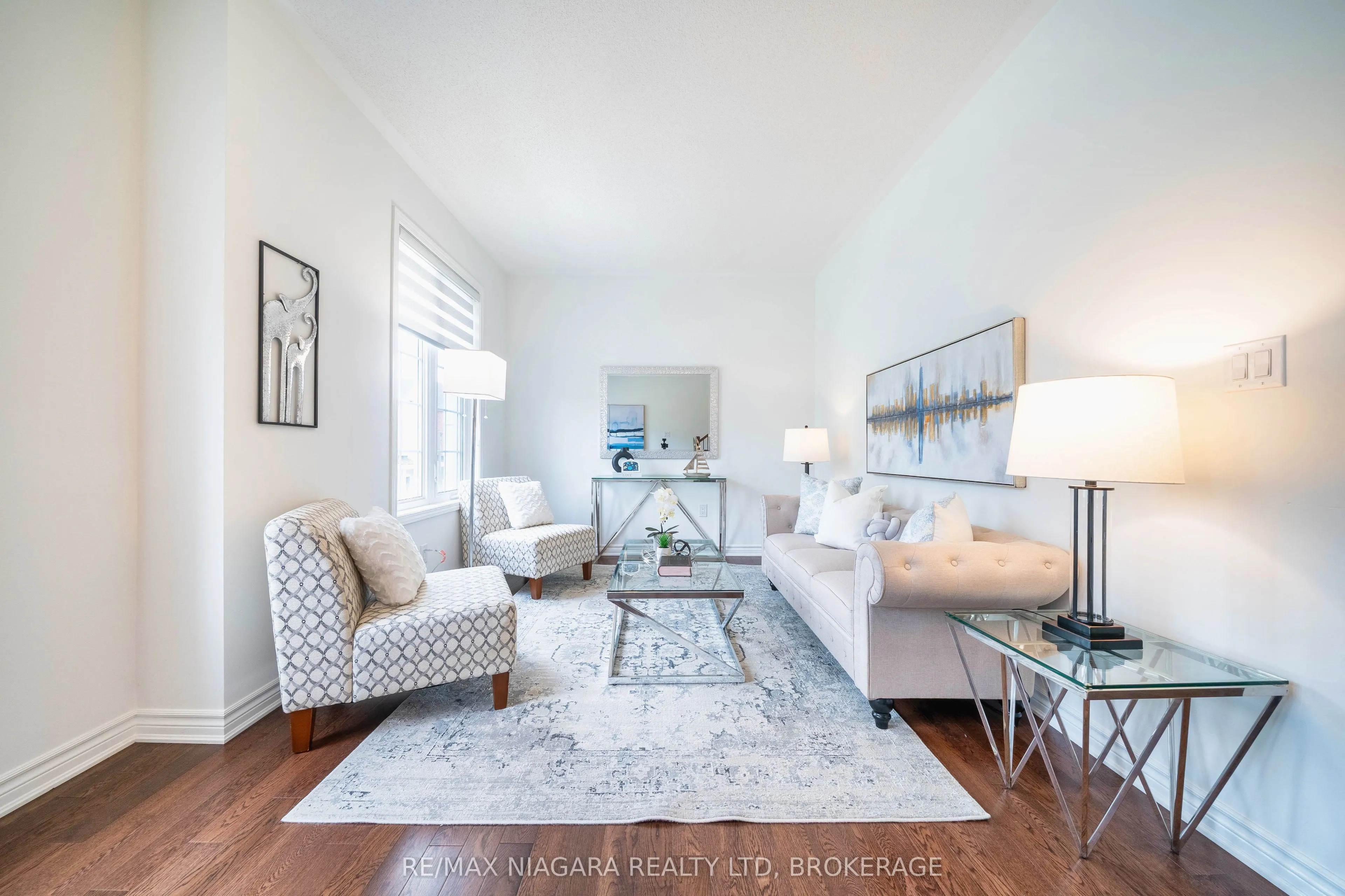1369 Kobzar Drive
